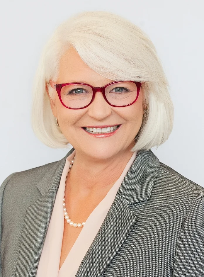 Debbie Murray.jpg