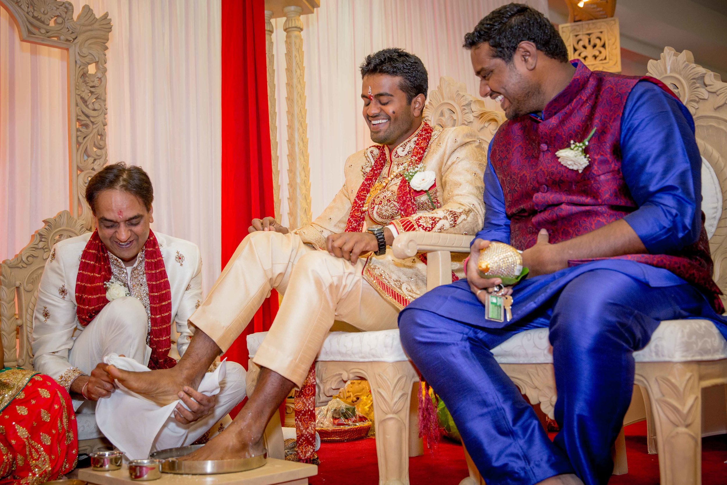 premier-banquetting-london-Hindu-asian-wedding-photographer-natalia-smith-photography-13.jpg