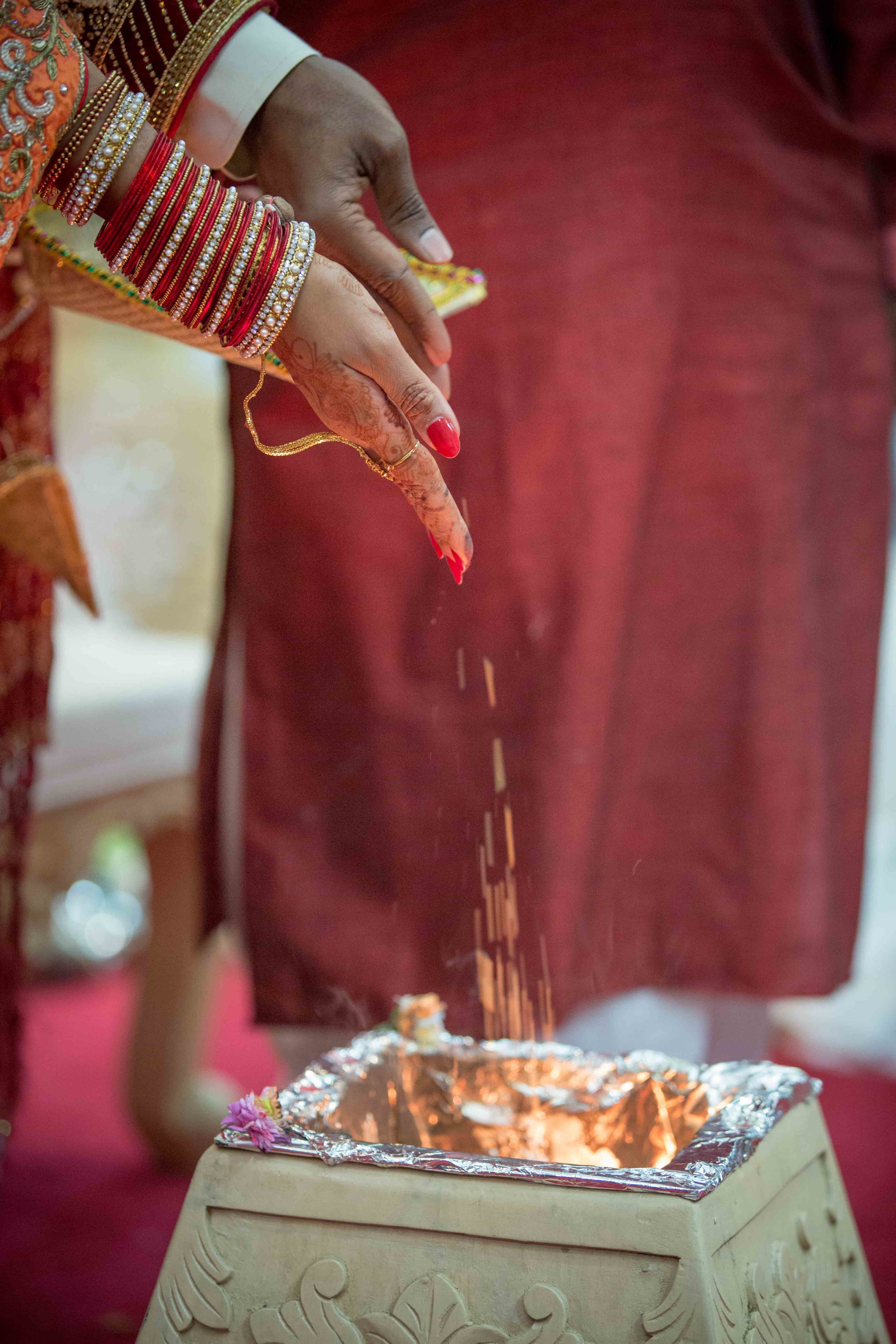 premier-banquetting-london-Hindu-asian-wedding-photographer-natalia-smith-photography-24.jpg