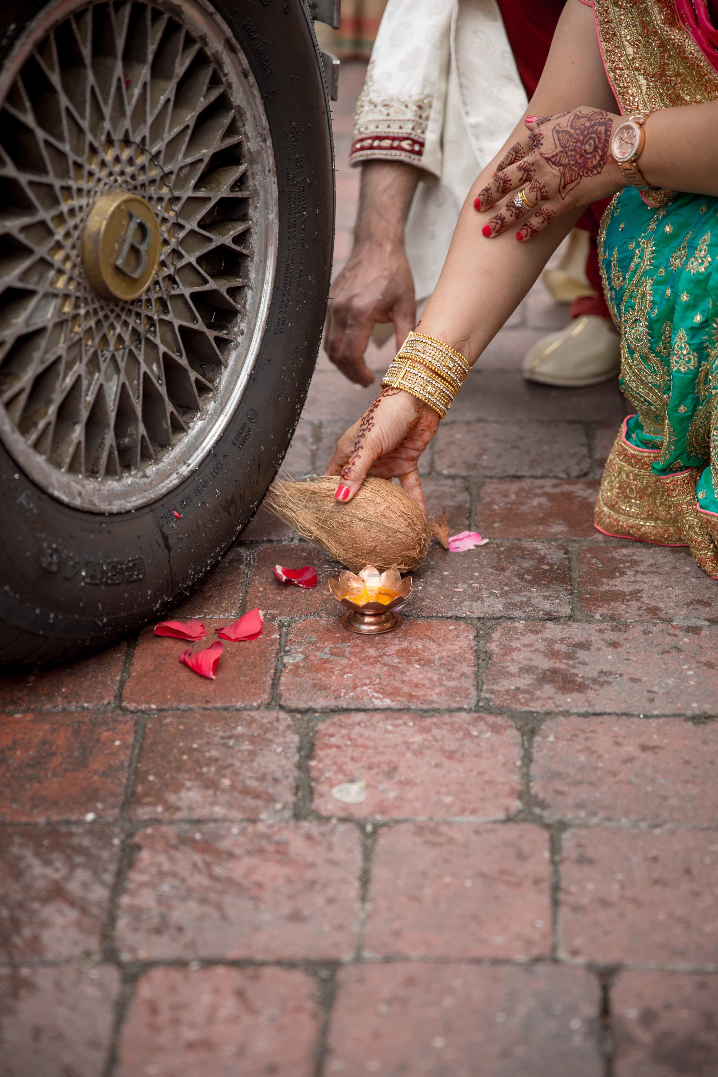 premier-banquetting-london-Hindu-asian-wedding-photographer-natalia-smith-photography-49.jpg