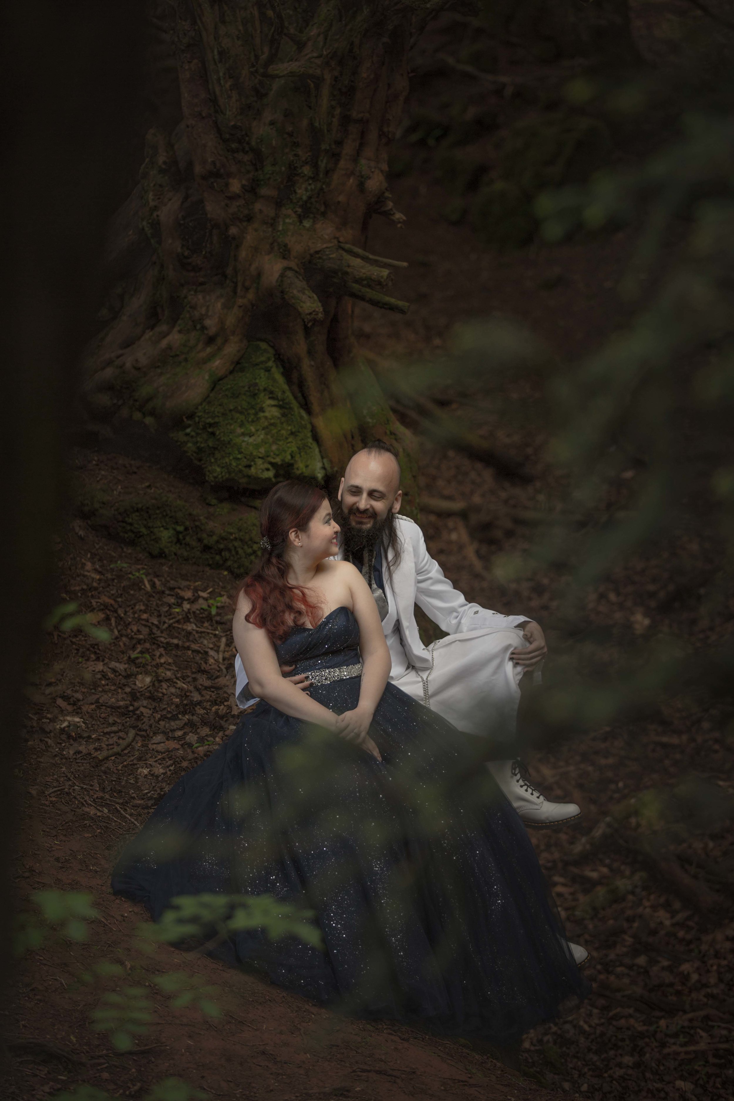 Puzzlewood-fairytale-fairy-forest-wood-prewedding-photoshoot-star-wars-couple-shoot-asian-wedding-photographer-natalia-smith-photography-12.jpg