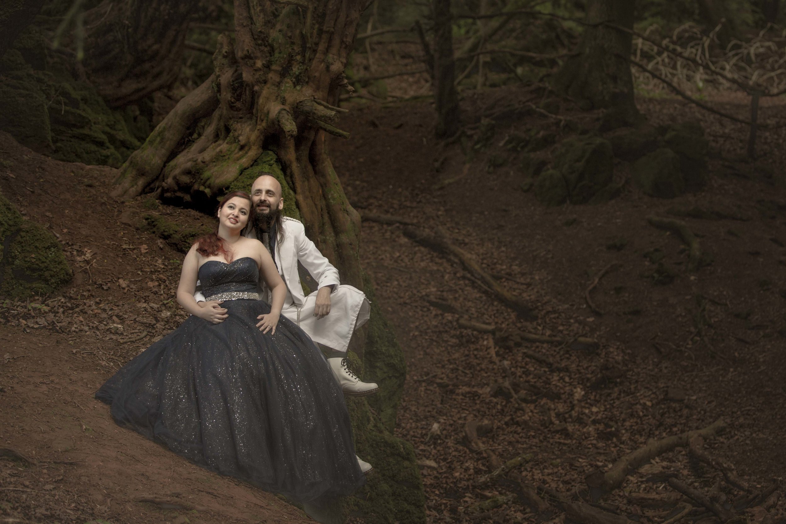 Puzzlewood-fairytale-fairy-forest-wood-prewedding-photoshoot-star-wars-couple-shoot-asian-wedding-photographer-natalia-smith-photography-10.jpg
