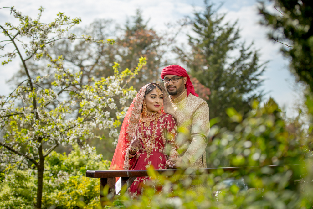 Female-asian-wedding-photographer-London-Ariana-Gardens-natalia-smith-photography-bengali-couple-19.jpg