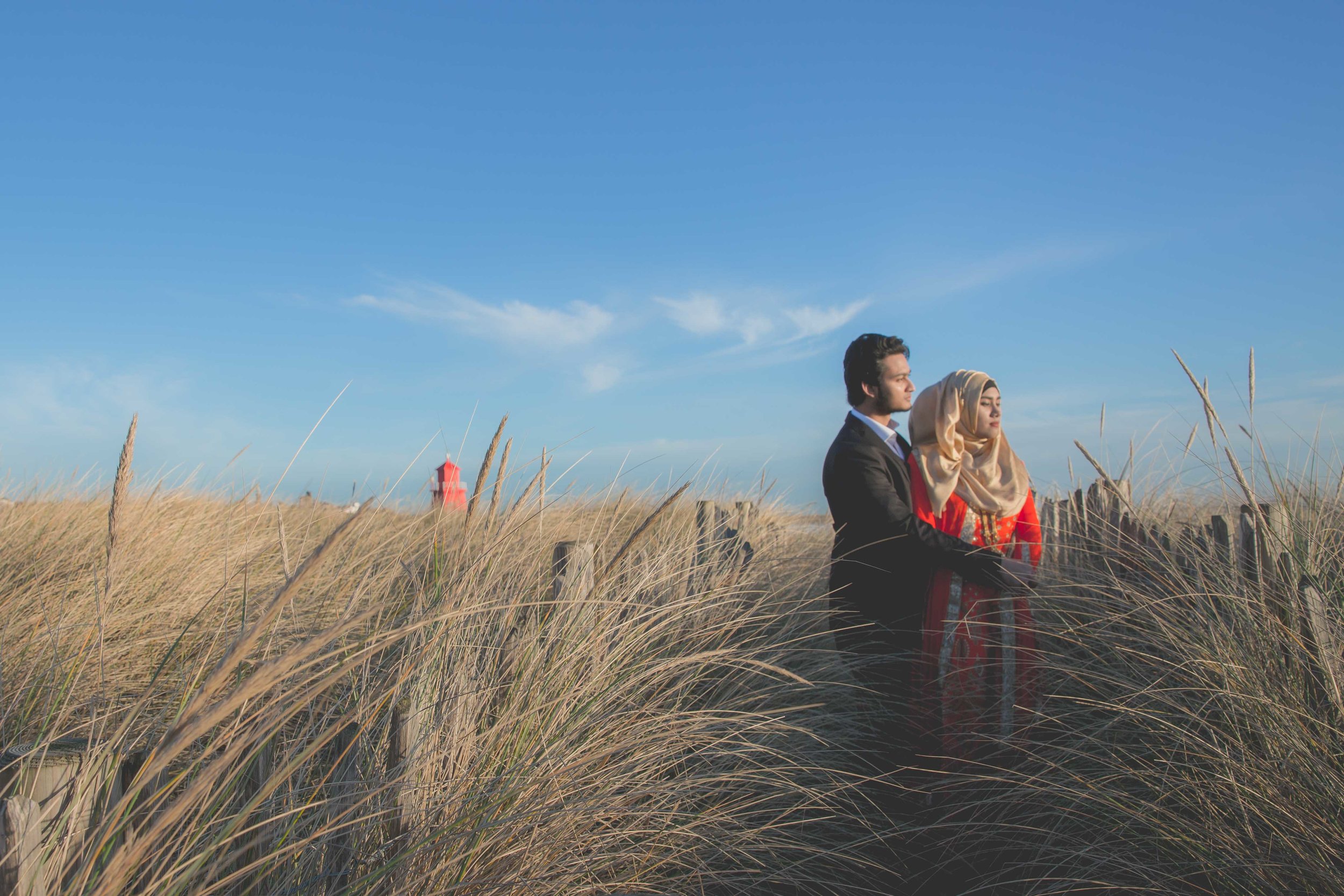 newcastle-beach-lighthouse-couple-prewedding-pre-wedding-shoot-asian-wedding-photographer-natalia-smith-photography-1.jpg