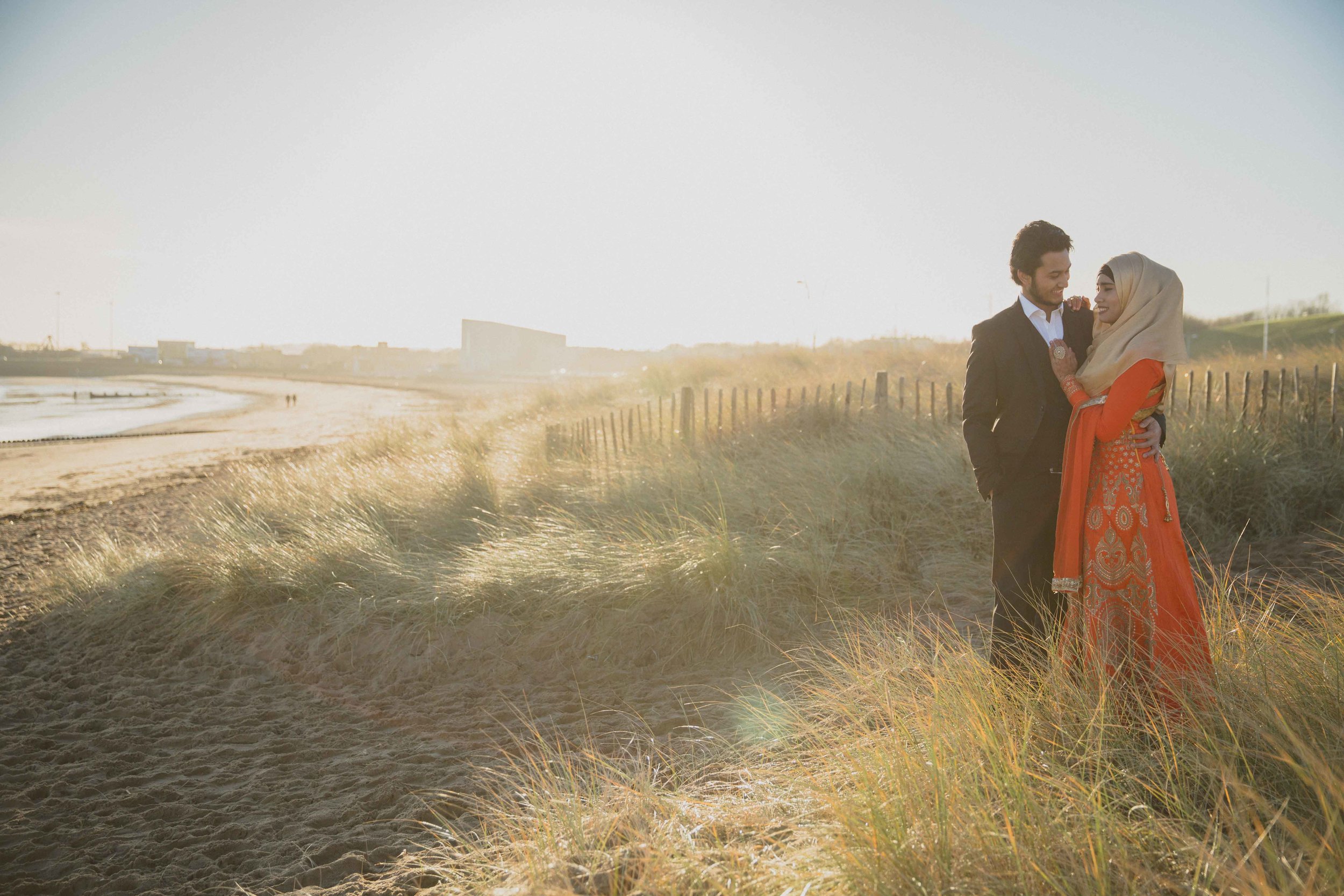 newcastle-beach-lighthouse-couple-prewedding-pre-wedding-shoot-asian-wedding-photographer-natalia-smith-photography-9.jpg