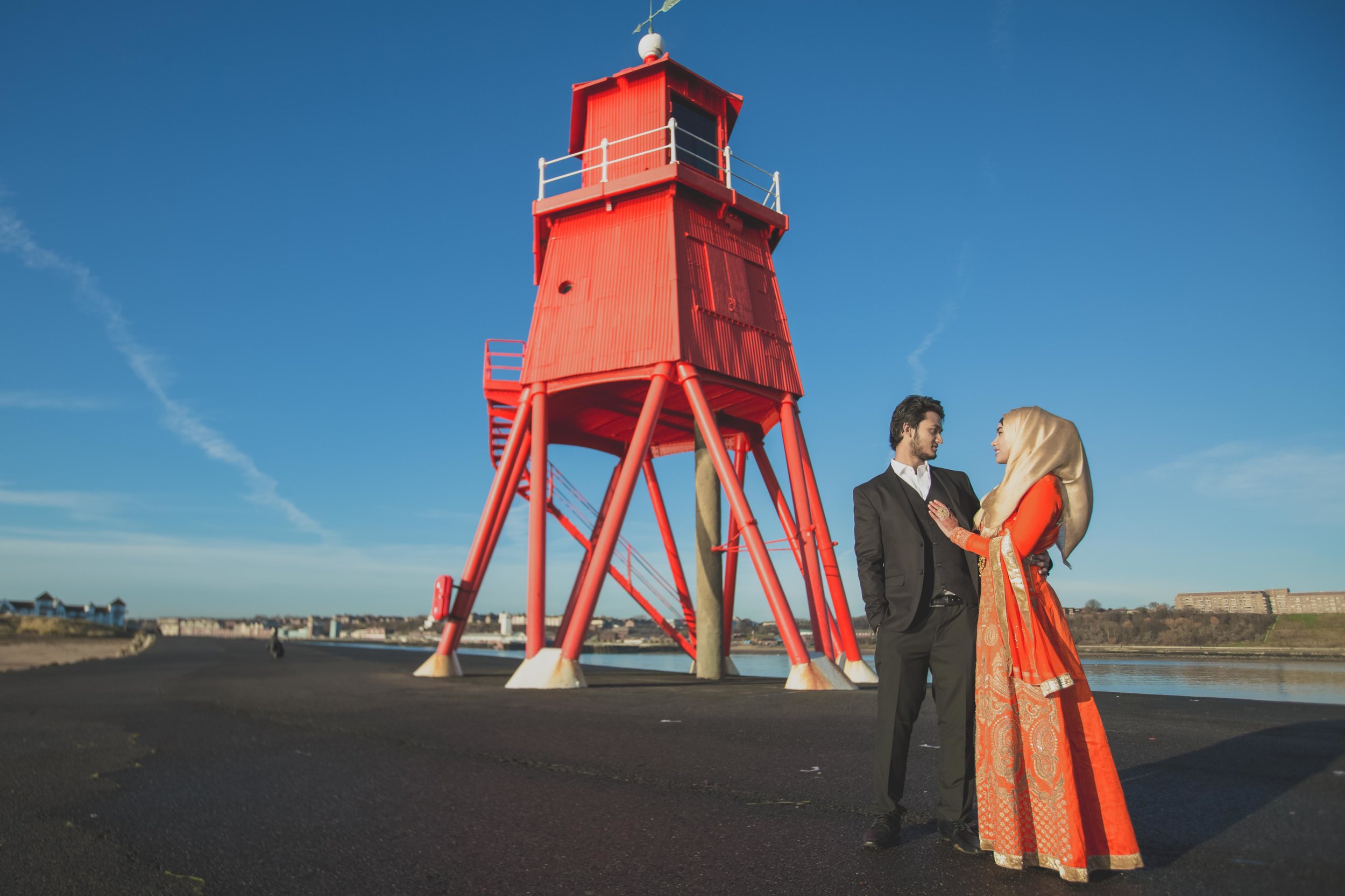 newcastle-beach-lighthouse-couple-prewedding-pre-wedding-shoot-asian-wedding-photographer-natalia-smith-photography-17.jpg