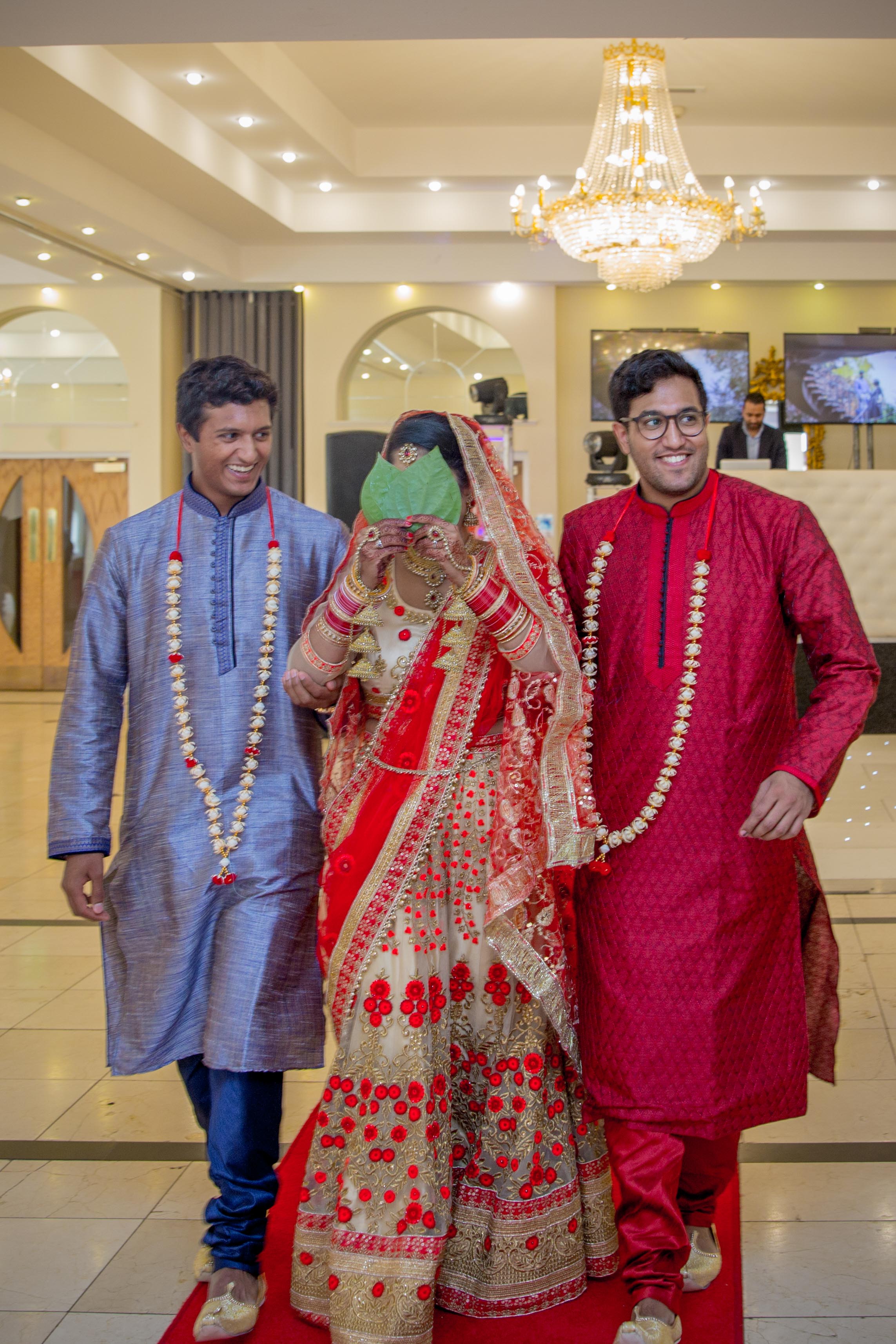 ramada-park-hall-hotel-birmingham-wolverhampton-hindu-wedding-asian-wedding-photography-natalia-smith-photography-20.jpg