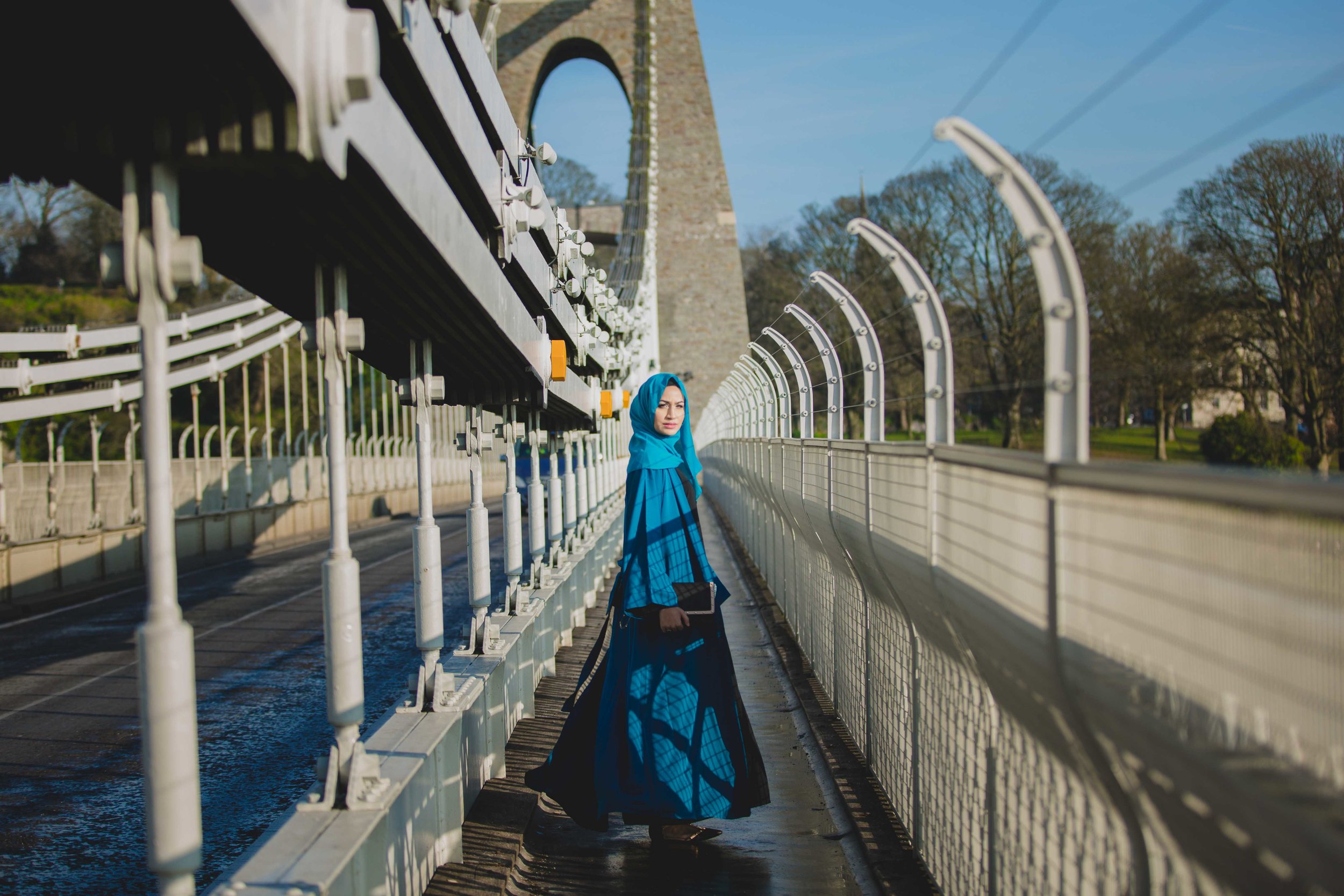 suspension-bridge-modest-street-aisha-rahman-fashion-photography-london-bristol-natalia-smith-photography-19.jpg