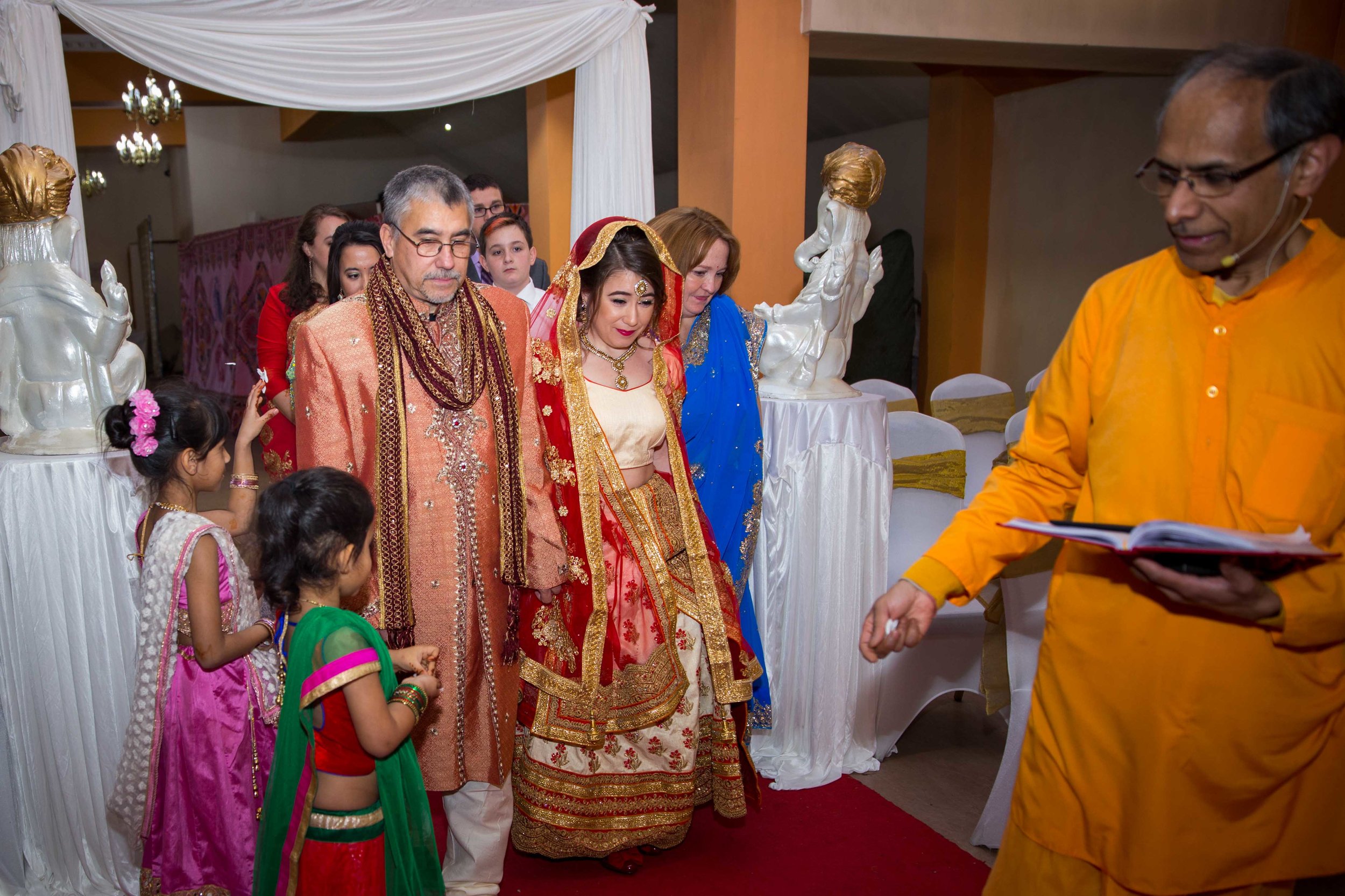 asian-Hindu-wedding-photographer-birmingham-abbey-park-leicester-natalia-smith-photography-30.jpg