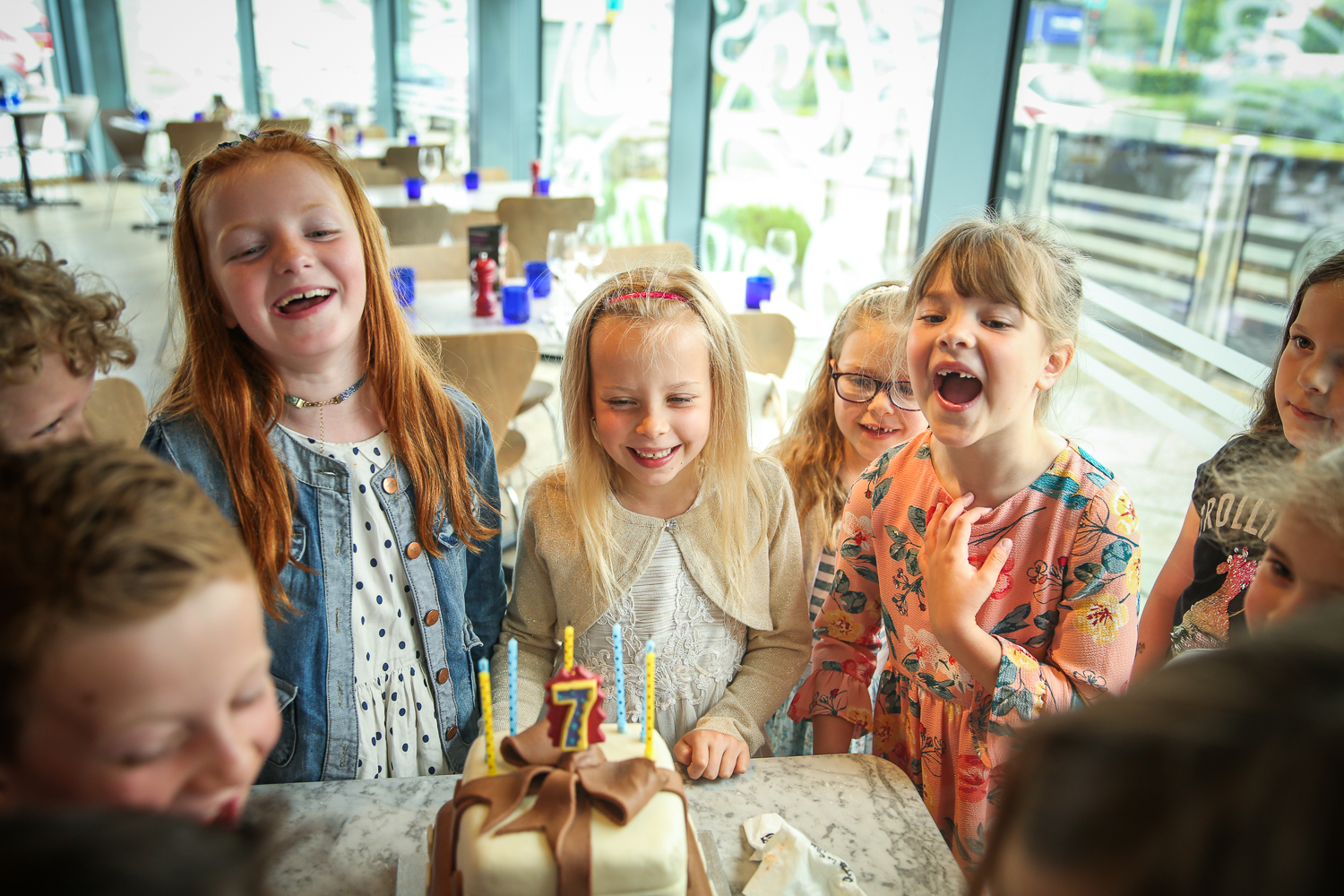 Pizza-Express-Kids-indoor-Birthday-Party-family-photographer-South-Wales-Natalia-Smith-Photography-0018.jpg