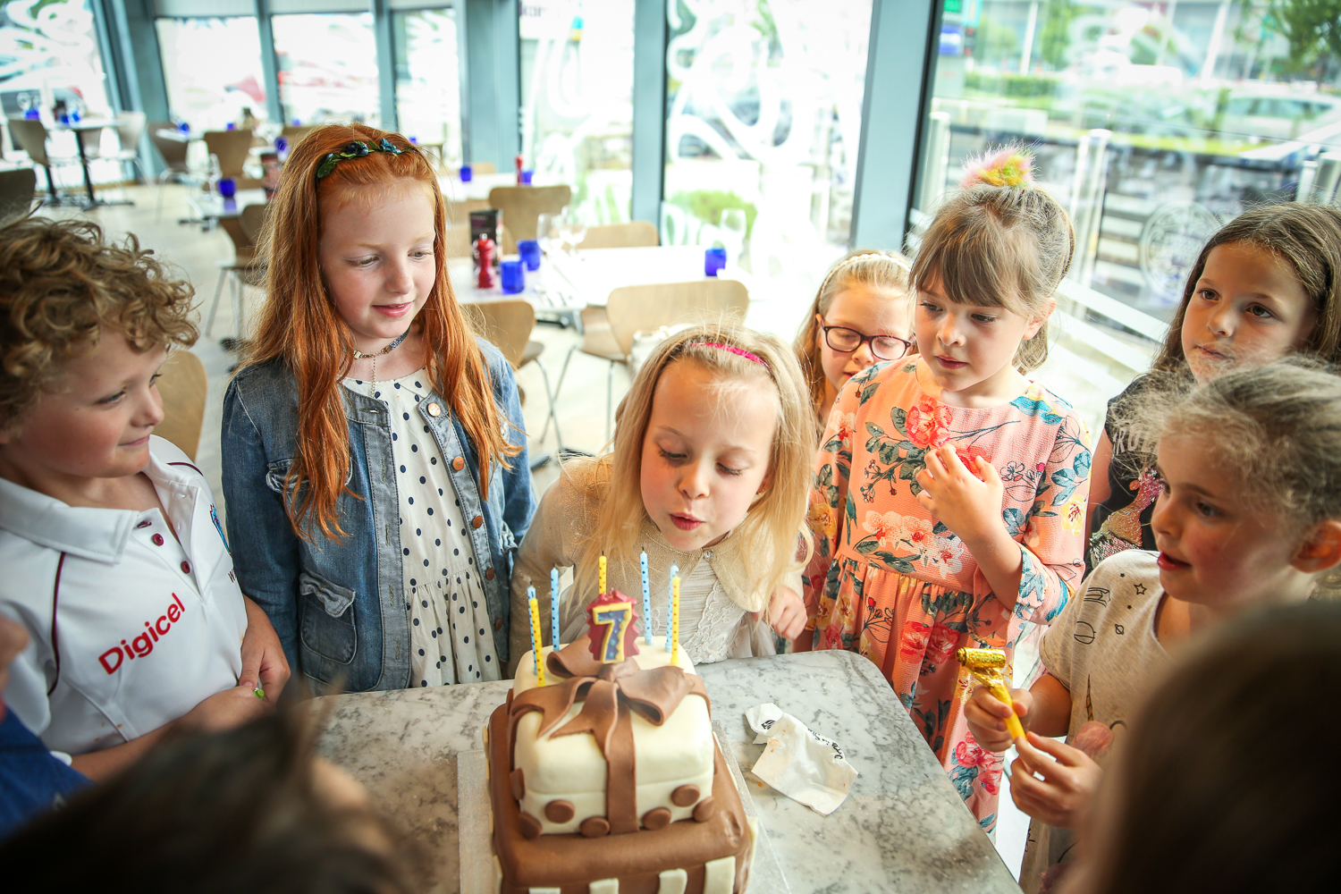 Pizza-Express-Kids-indoor-Birthday-Party-family-photographer-South-Wales-Natalia-Smith-Photography-0017.jpg