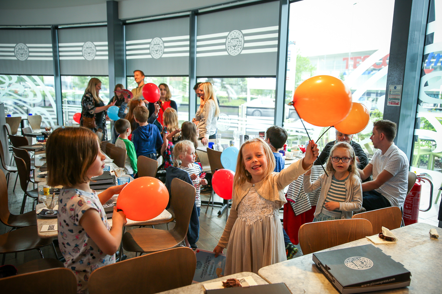 Pizza-Express-Kids-indoor-Birthday-Party-family-photographer-South-Wales-Natalia-Smith-Photography-0020.jpg