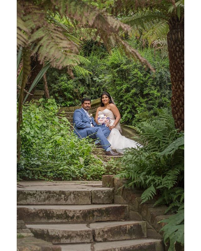 Could London look any more tropical than this? Doesn&rsquo;t it resemble Sri Lanka - home country of the couple. ------------------------------------- ------------------------------------- #asianweddingphotographer #femalephotographer #weddingphotogr