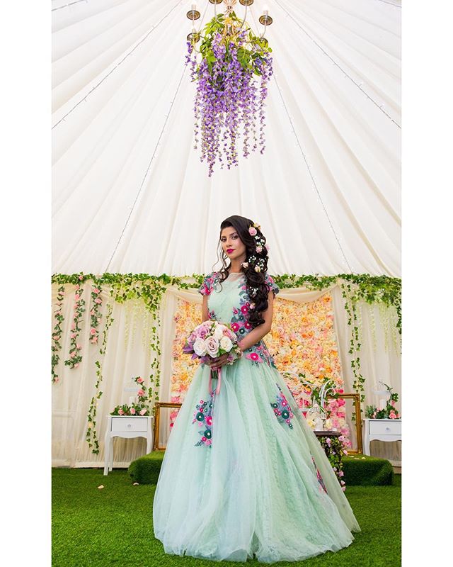 Enhanced forest themed Mehndi last week was magical. 
Makeup: @christinaouloupimua 
Hair: @shimlas
Flower bouquet: @cerise_blossom &mdash;&mdash;&mdash;&mdash;&mdash;&mdash;&mdash;&mdash;&mdash;&mdash;&mdash;&mdash;&mdash;&mdash;&mdash;&mdash;&mdash;