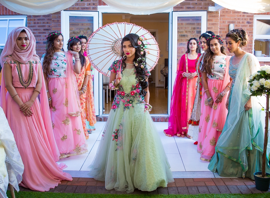 Female-Asian-wedding-photographer-london-mehndi-cardiff-natalia-smith-smita-photography-0054.jpg