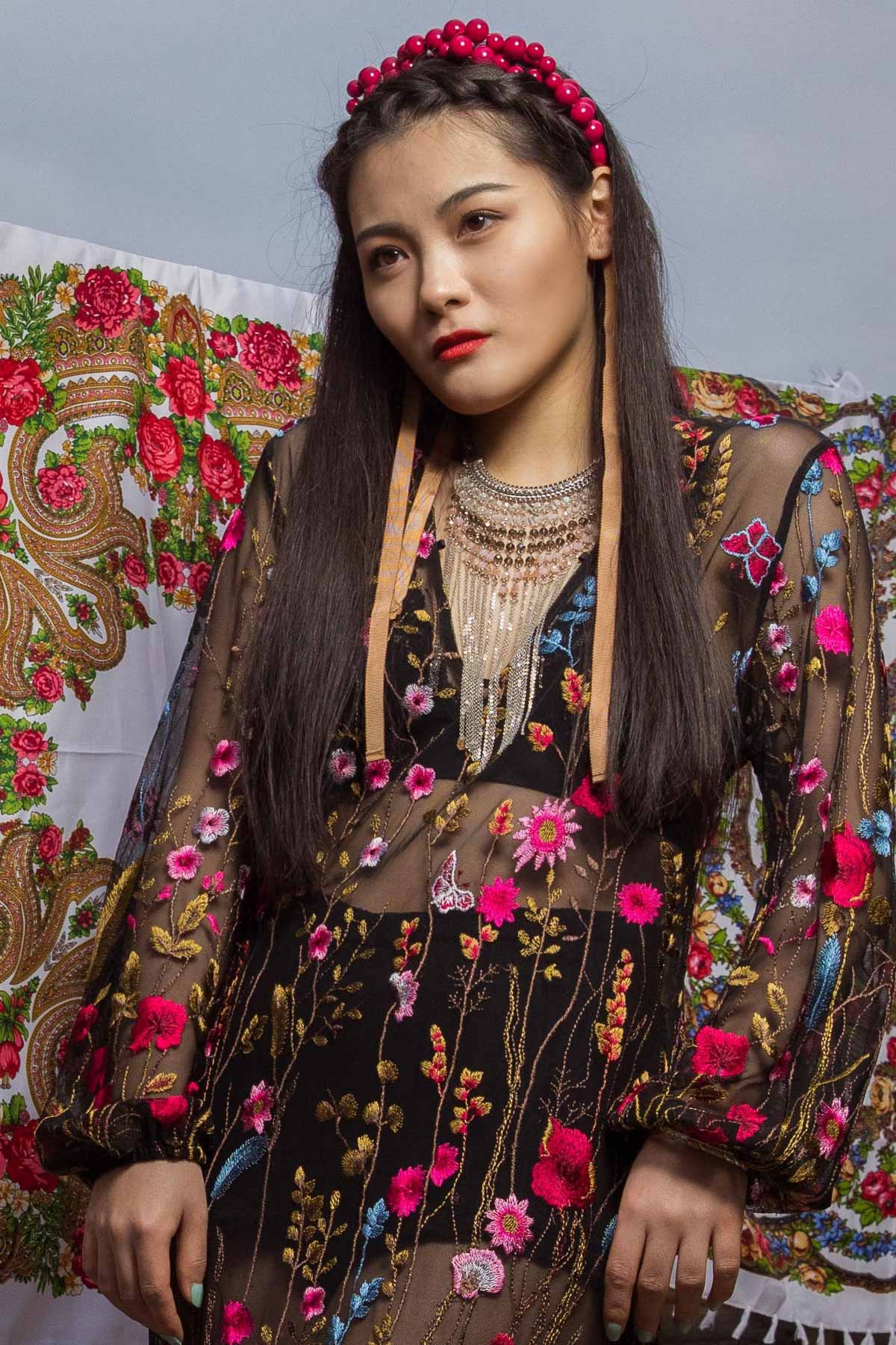 russian-style-fashion-model-Русский-стиль-кокошник-павловопосадский-платок-london-natalia-smith-photography-1.jpeg-0003.jpg