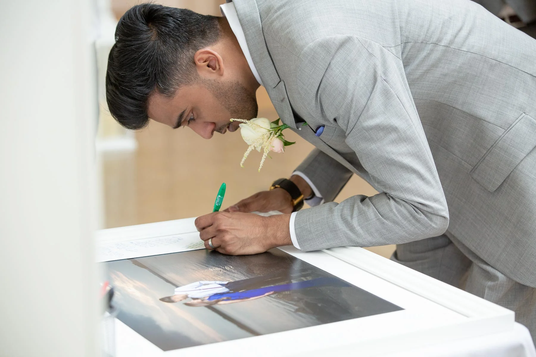 Guests Signing Board