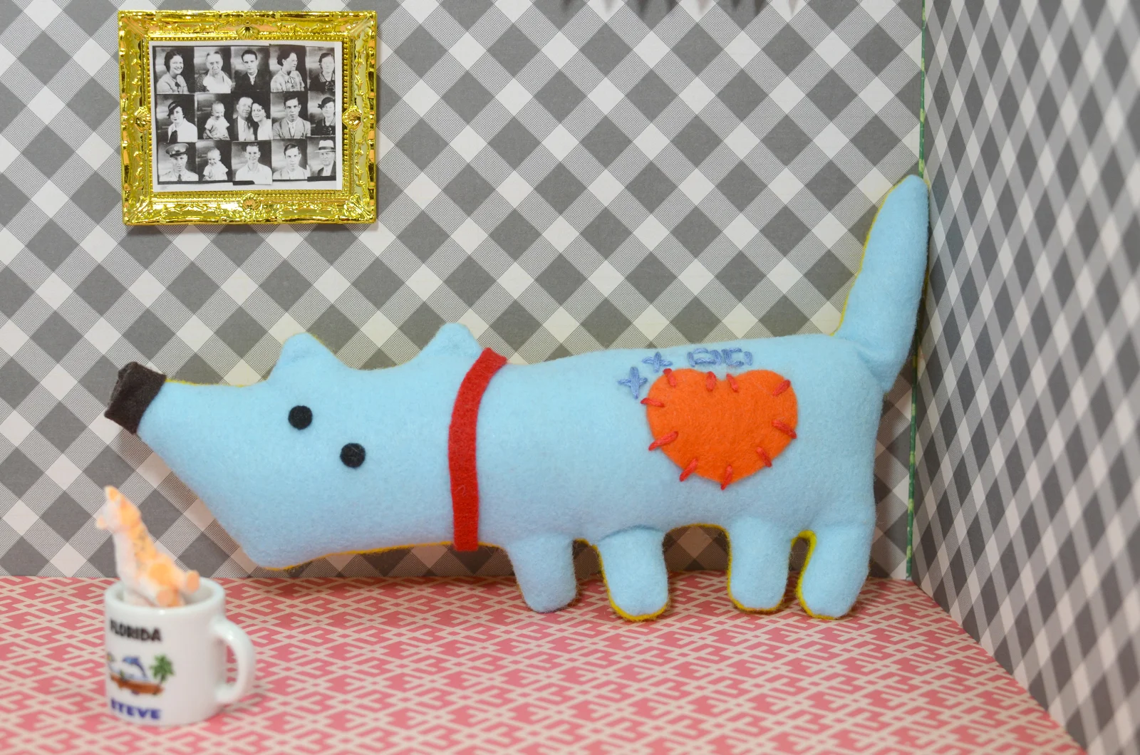 01.DOG-BlueOrangeHeart01.jpg