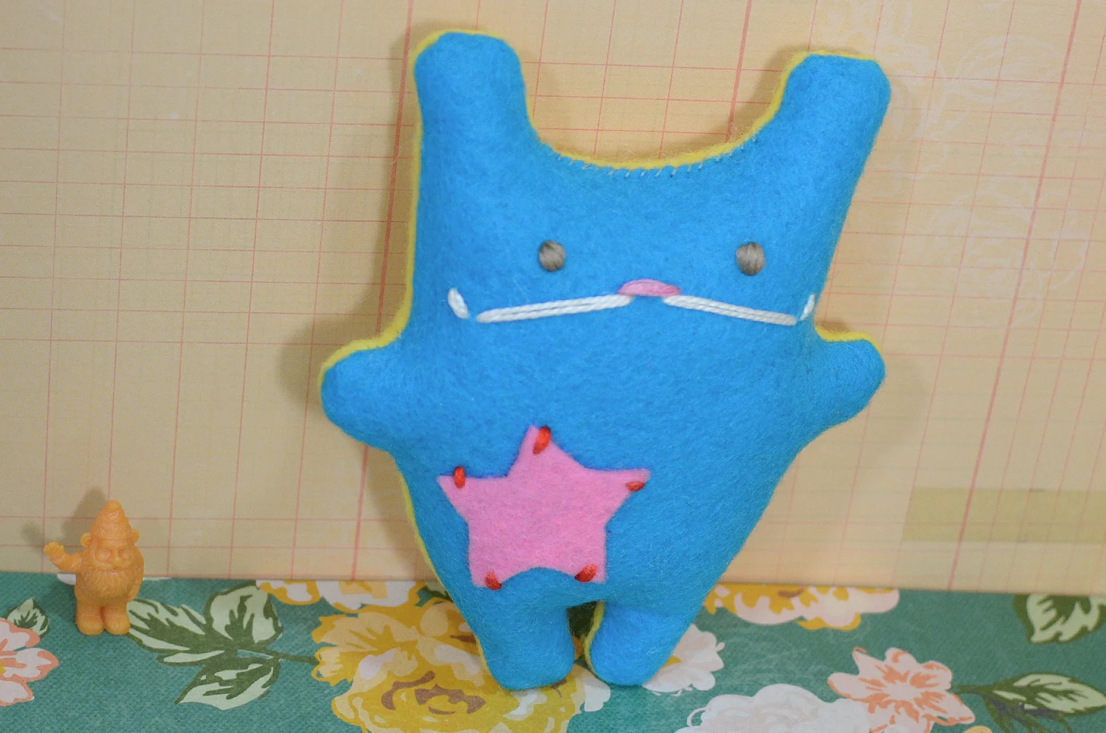 03.SMALL-BLUE-PinkStar02.jpg