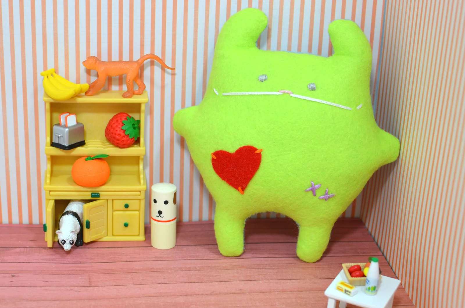 03.MED-BriteGreen-RedHeart06.jpg