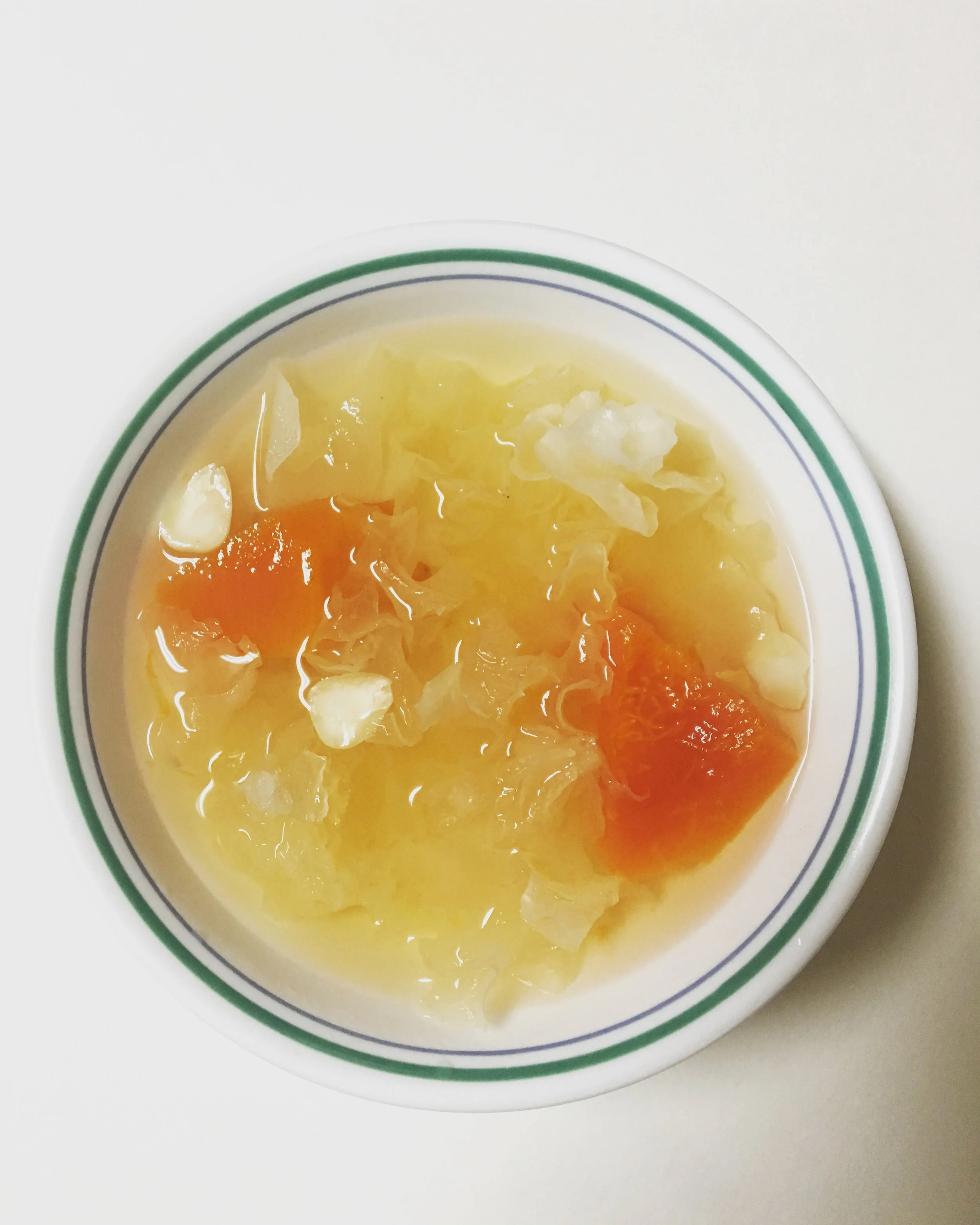 Sweet snow fungus & papaya soup