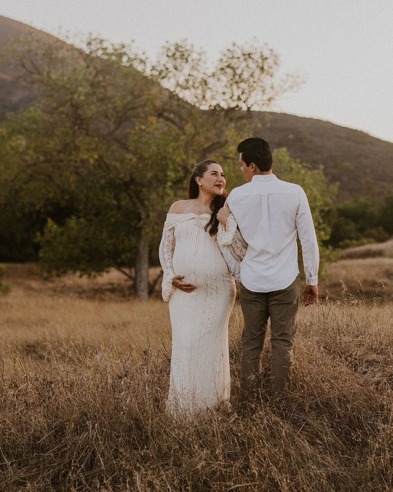 San Diego Maternity Portraits at Mission Trails Regional Park