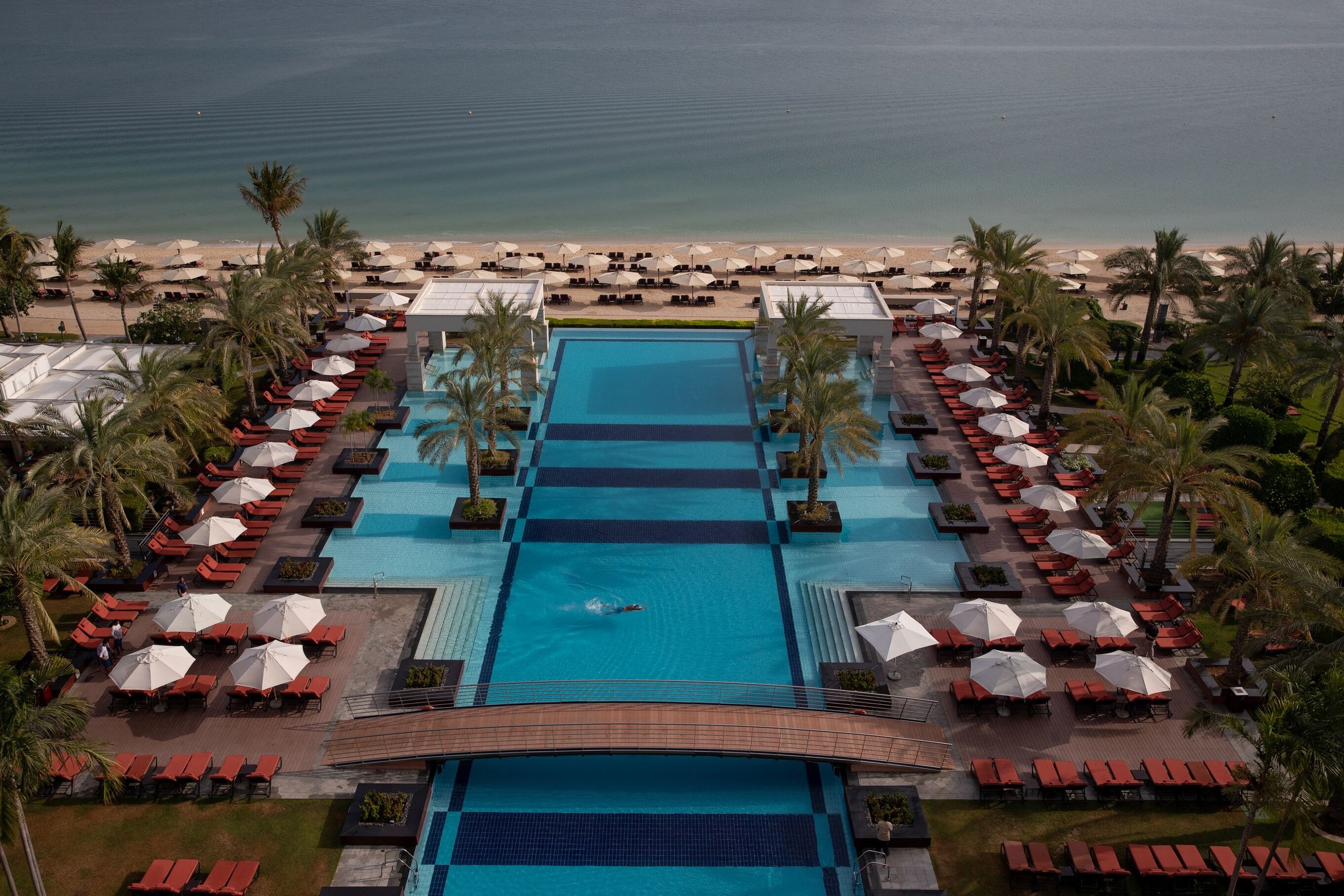 Medium_resolution_150dpi-Jumeirah Zabeel Saray - Exterior - Pool and Beach 10.jpg