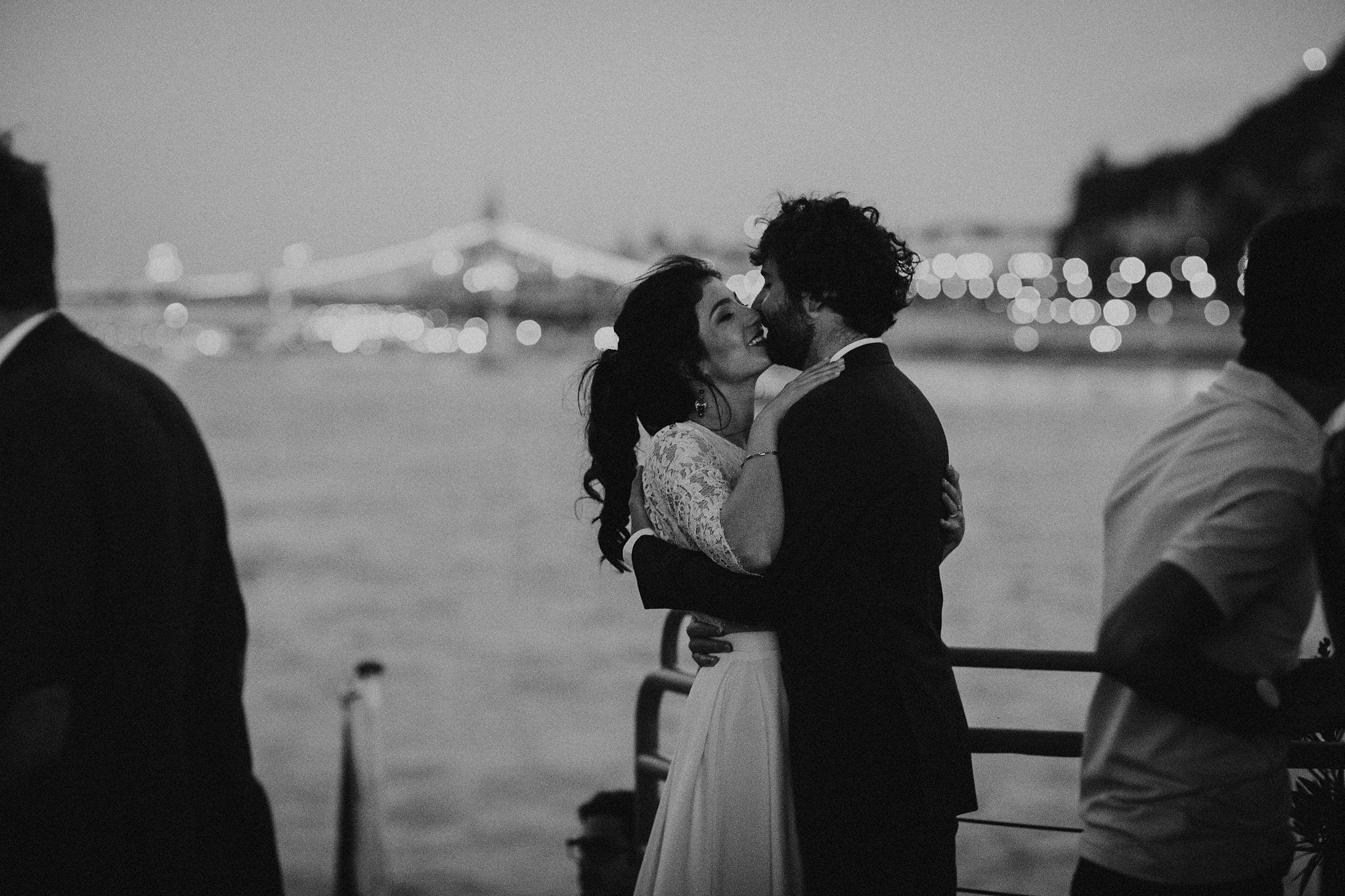 Sandra+Benjamin_boat_small_155.jpg