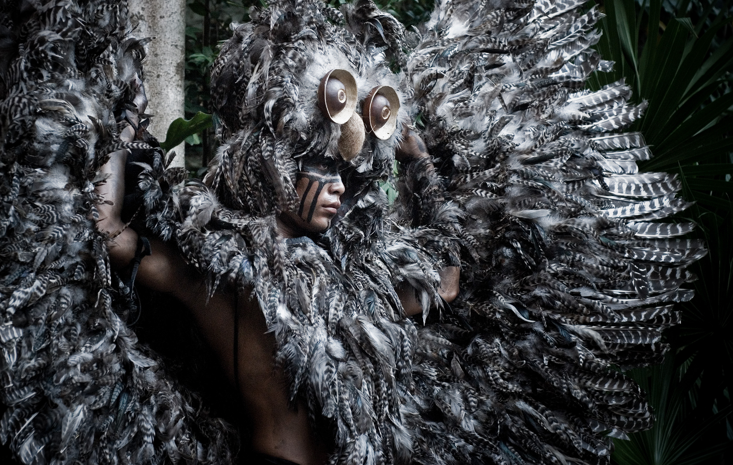 wojtek-jakubiec-photographer-montreal-mayan-mexico-documentary-Xcaret-showman.jpg