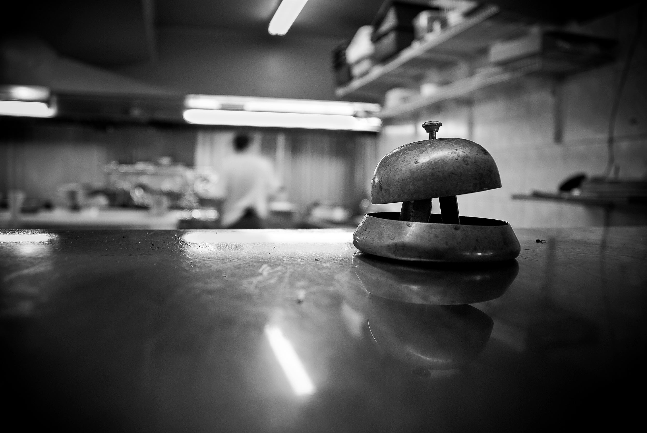 Restaurant_bell_kitchen.jpg