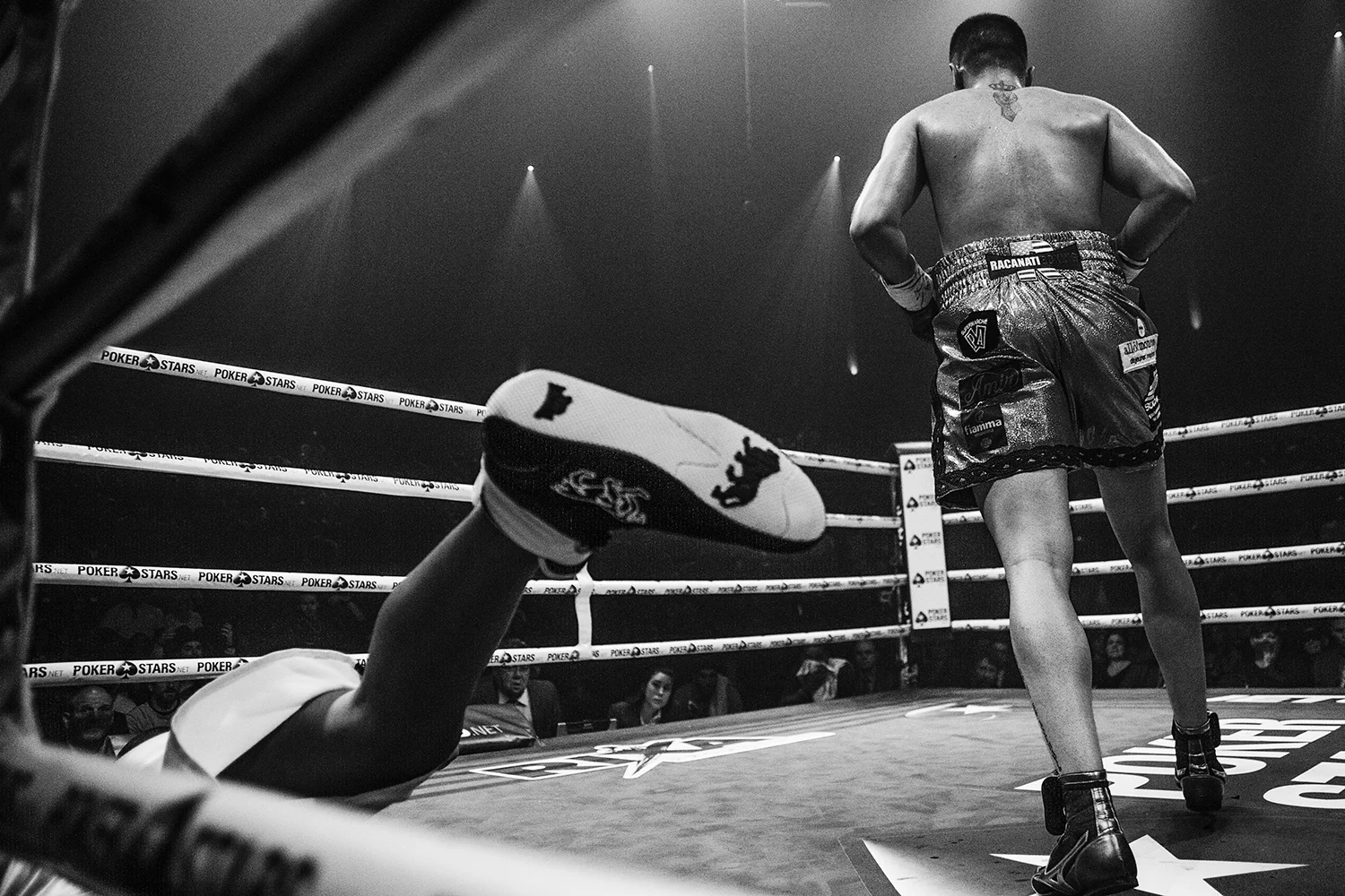 wojtek-jakubiec-photographer-montreal-boxing-in-the-ring.jpg