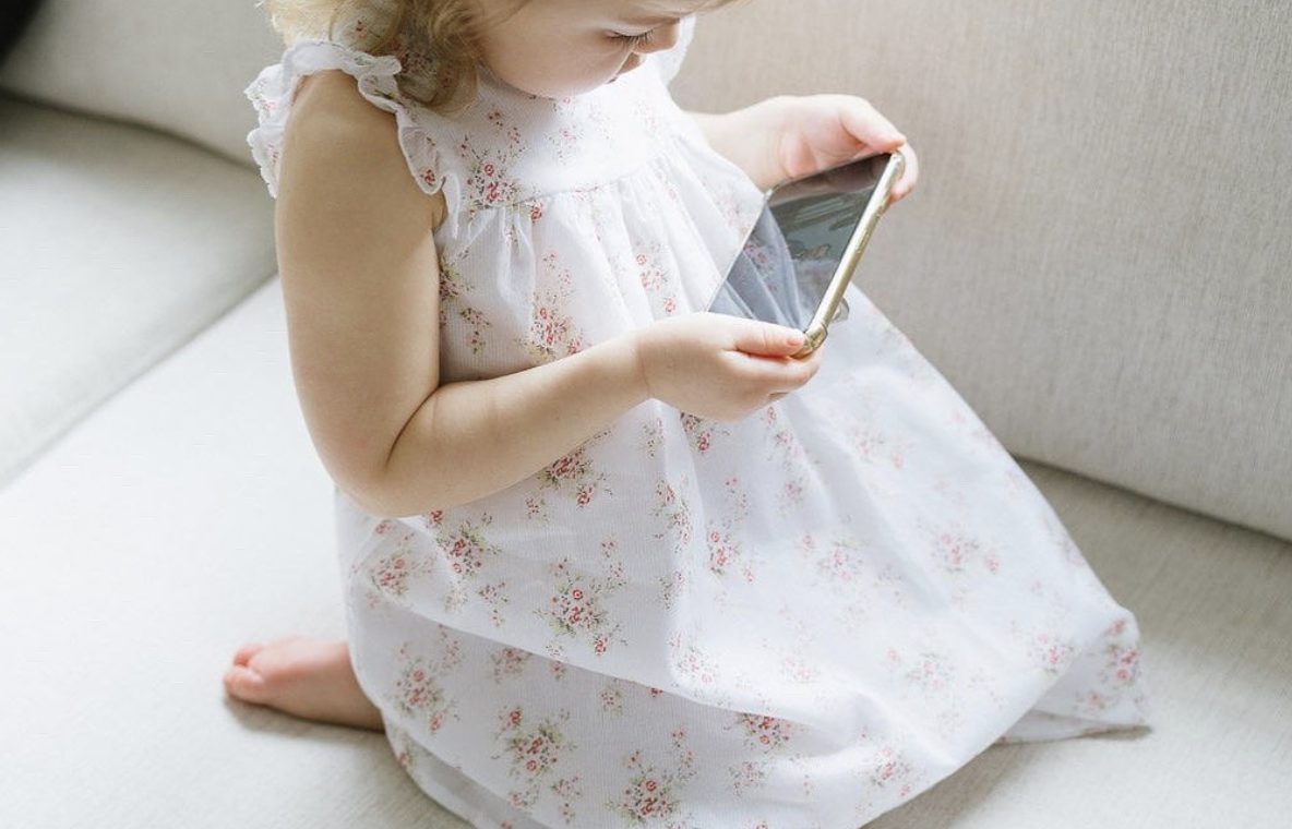 To FaceTime or Not to FaceTime Your Kiddos?