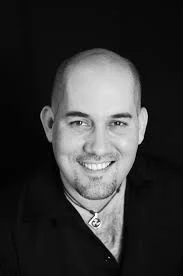 Ramón Valdés, los candidatos y los banqueros