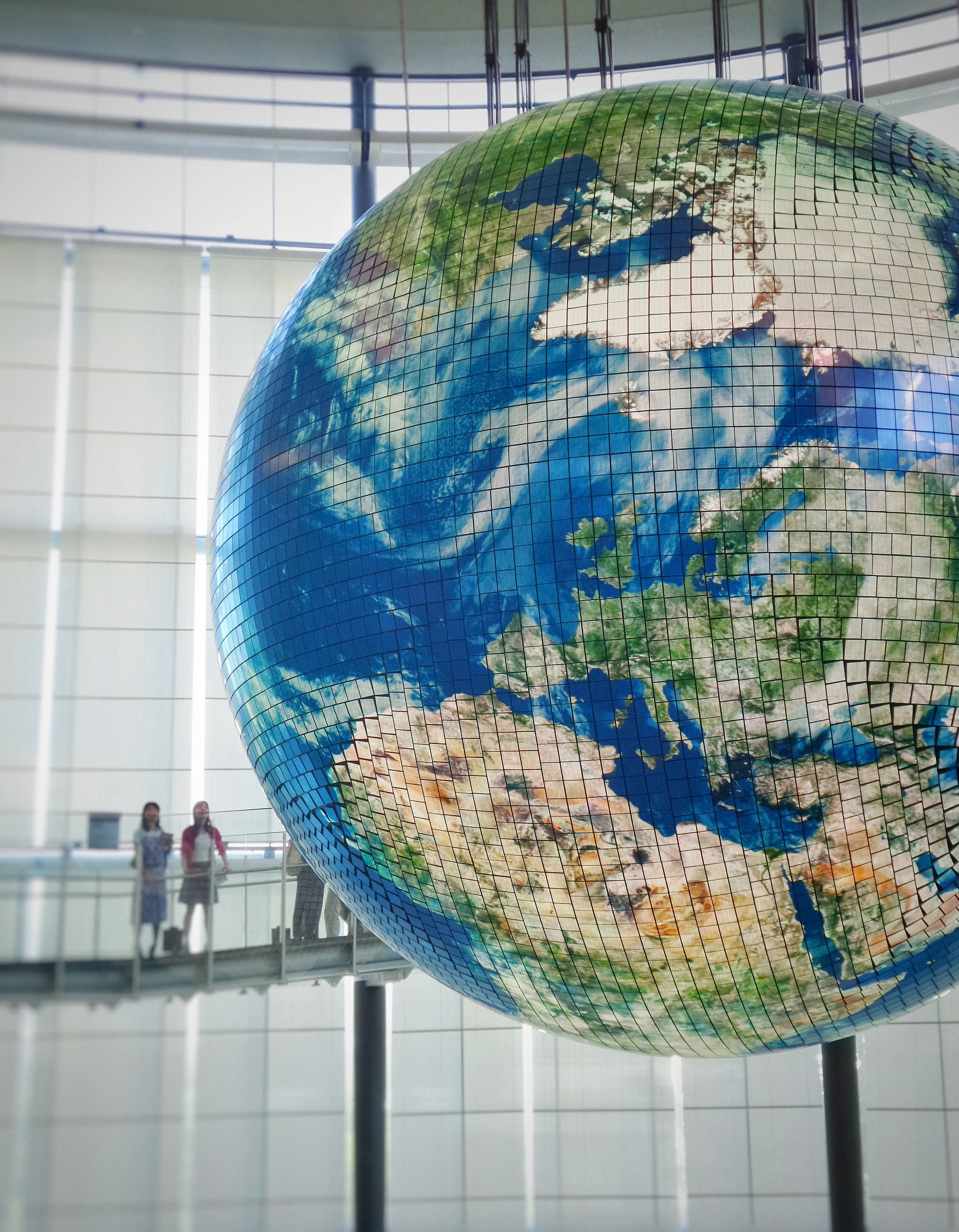 Globe pic 1.jpg
