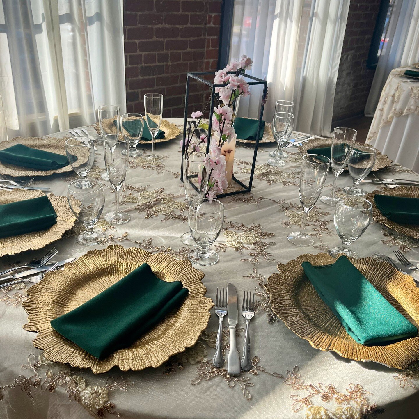 Life Art Center Event Venue offers two beautiful banquet halls, perfect for any event! Book your next party with us today. Call (951) 784-5849 for tours or more info!
www.lacriverside.com | info@lacriverside.com 
#EventVenue #BanquetHalls #RiversideC