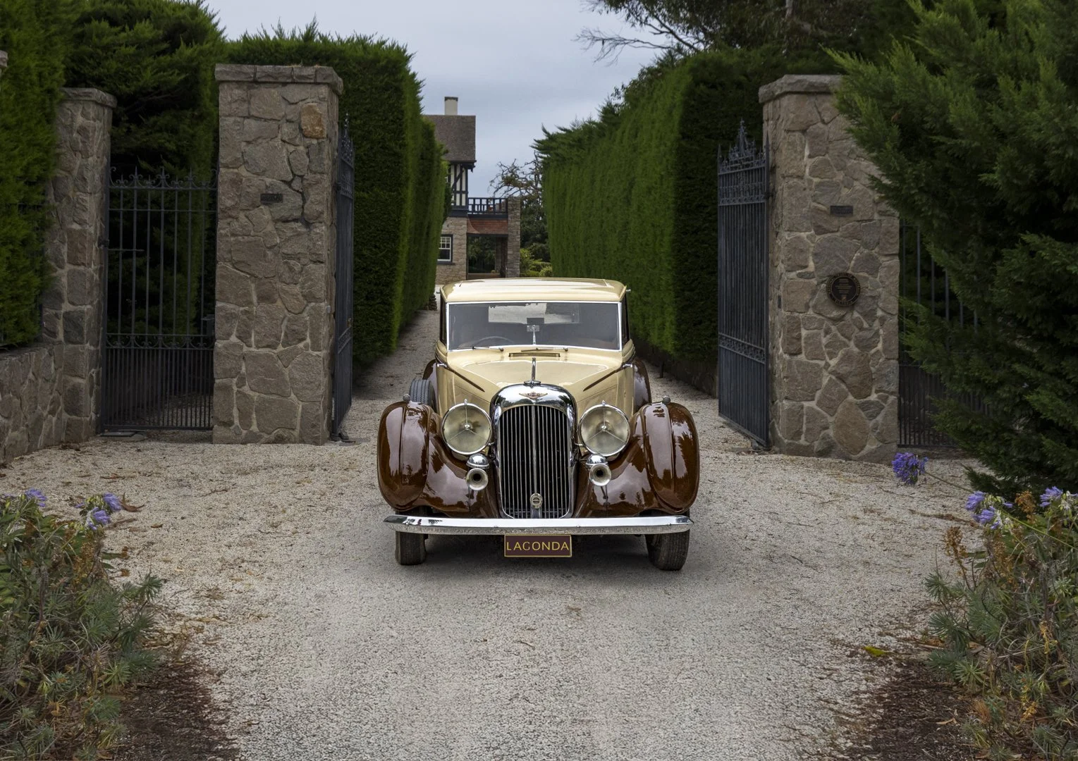 Lagonda 1937.jpg
