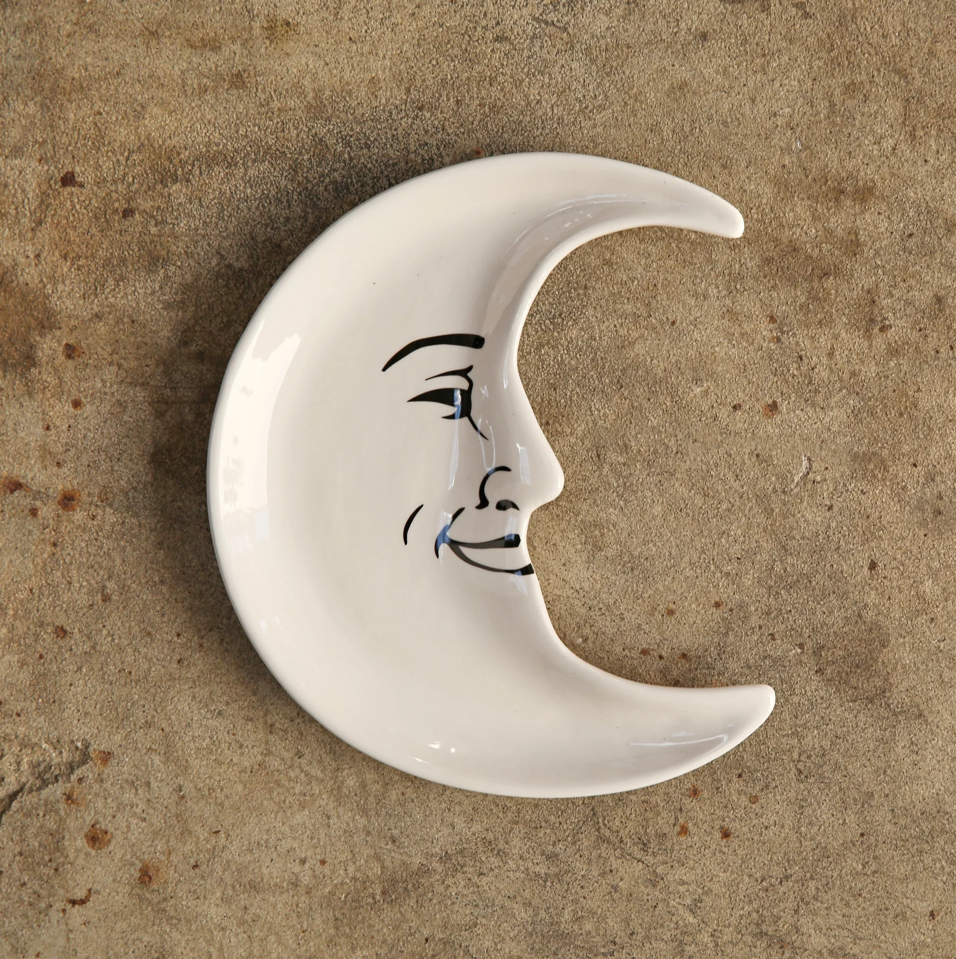 Moon-Shaped Dish