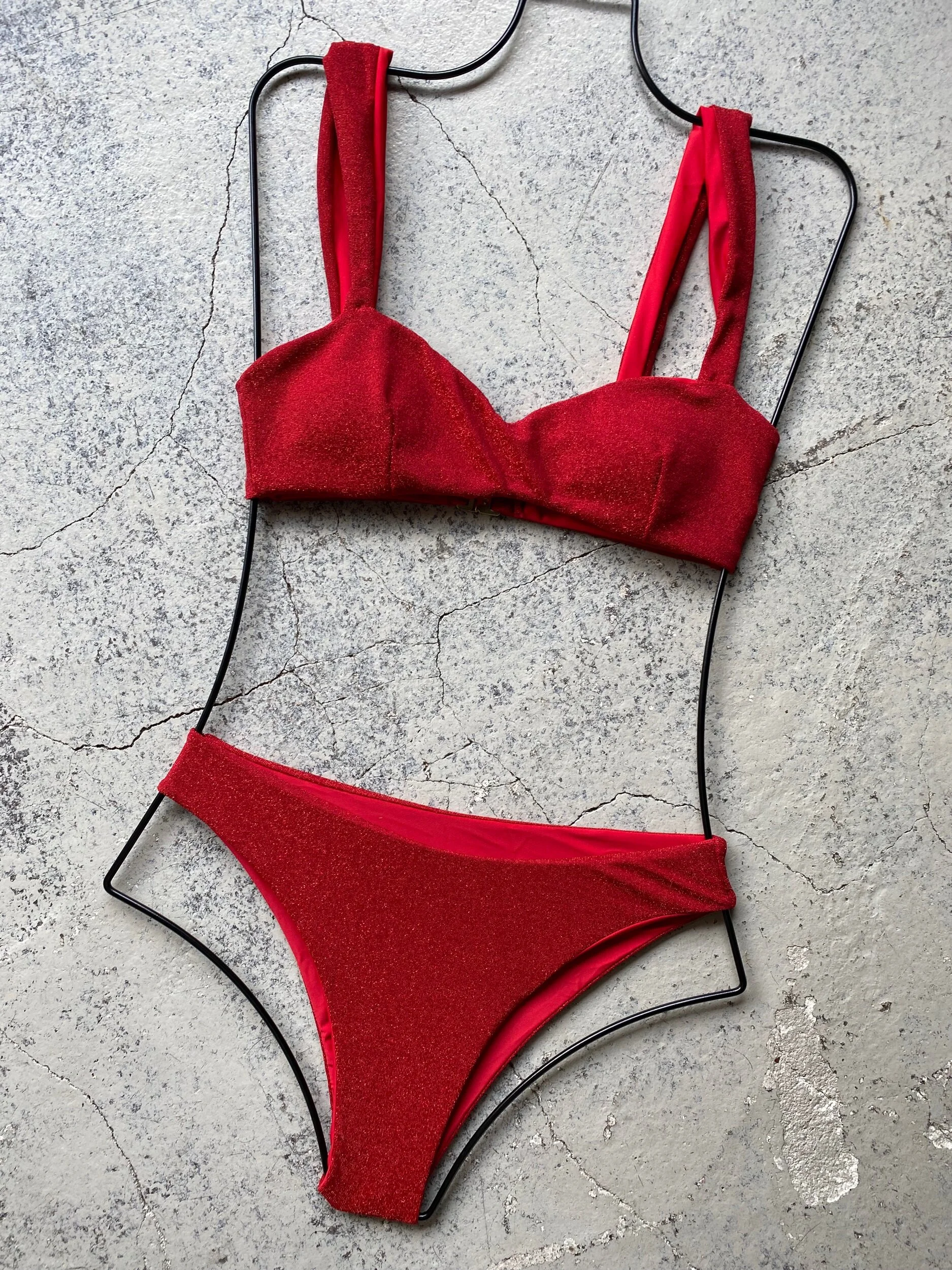 0FB038F9-2CE5-4AF2-AA21-07D996E3B41E