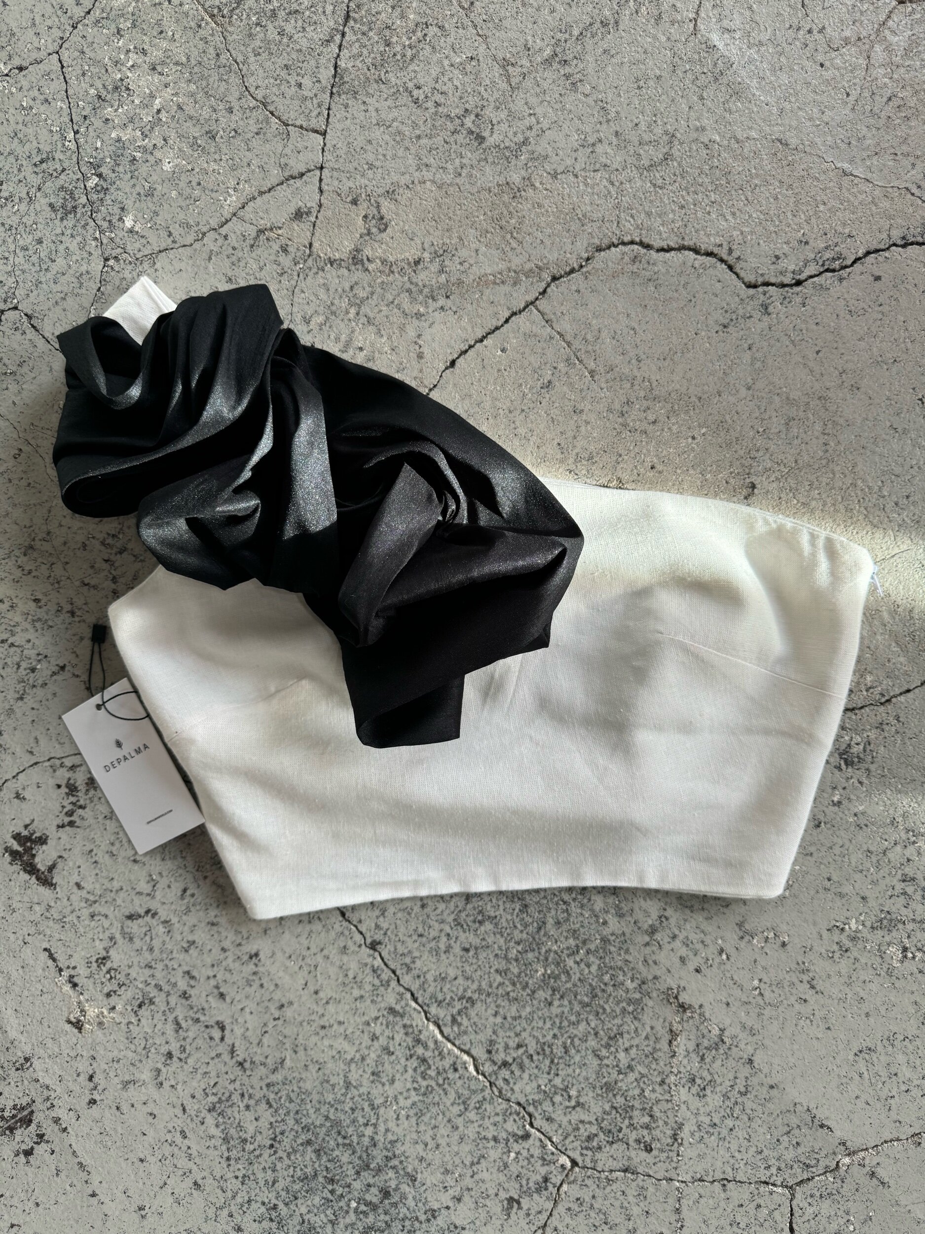 51A663F3-ACEF-4D98-B781-9FFE6CD71126