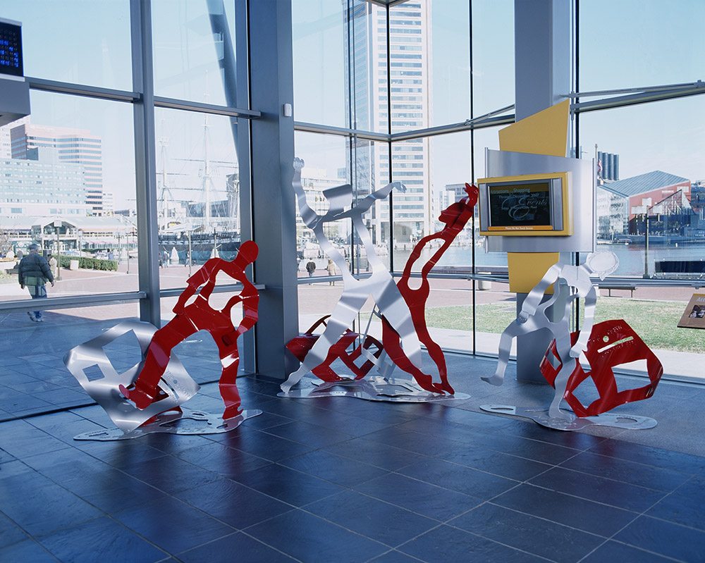 7.a-Ono-Good-News-Earth-is-Dancing-2006.-Painted-mild-steel-3-sculptures-213.4-x-228.6-x-182.9-cm.-146.3-x-182.9-x-91.4-cm.-and-140.2-x-140.2-x-91.4-cm-x.jpg