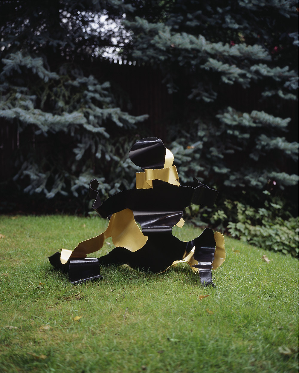 12.a-Ono-Tristan-and-Iseult-2006.-Mild-steel-81.3-x-106.7-x-91.4-cm-x.jpg