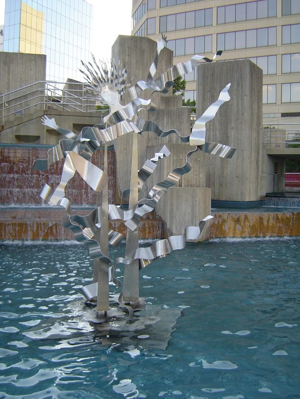 3.c-Ono-Ecstasy-of-Love-2006.-Stainless-steel-412-x-244-x-304-cm-x.jpg