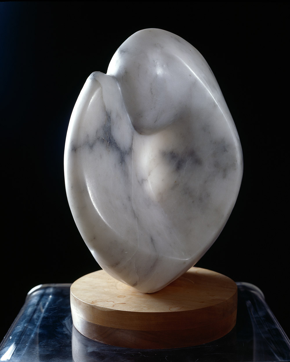 22.b-Ono-Love-1987.-Alabaster-33-x-25.4-x-15.2-cm-x.jpg