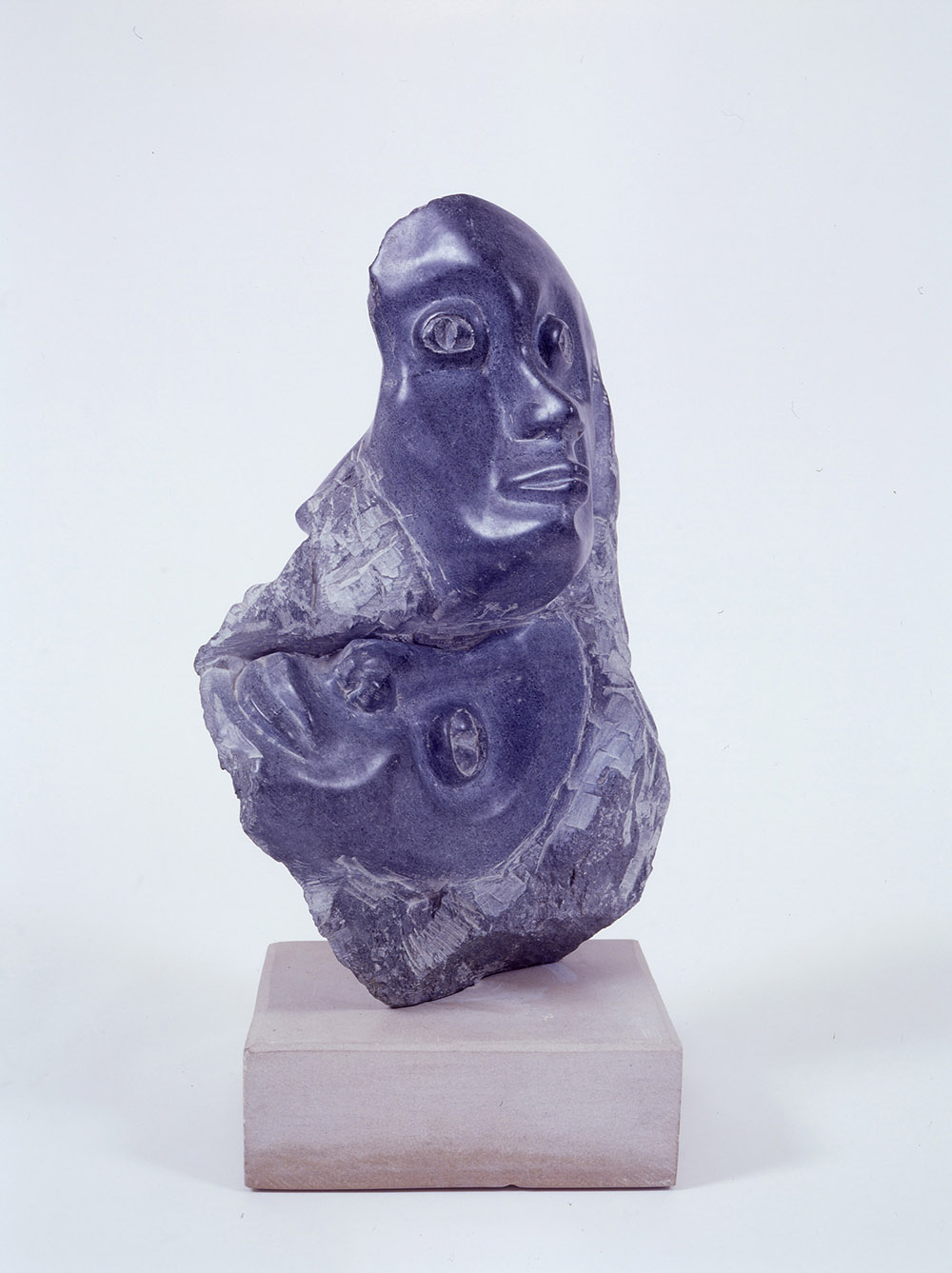 24.a-Ono-Memories-1986.-Soapstone-55.9-x-38.1-x-27.9-cm-x.jpg