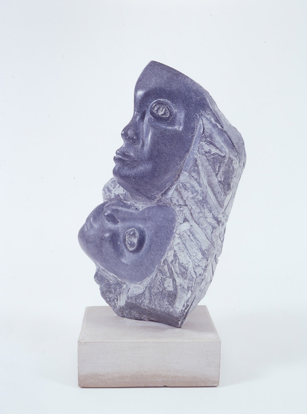 24.b-Ono-Memories-1986.-Soapstone-55.9-x-38.1-x-27.9-cm-x.jpg