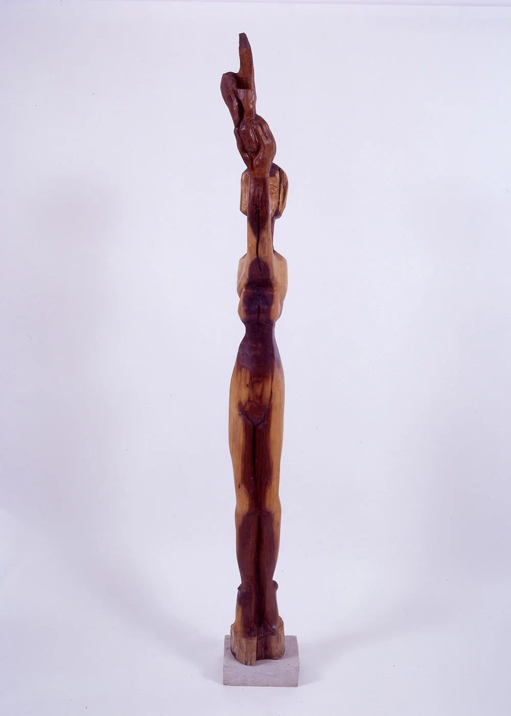 25.a-Ono-Capturing-Peace-1986.-Walnut-wood-38.1-x-30.5-x-20.3-cm-x.jpg