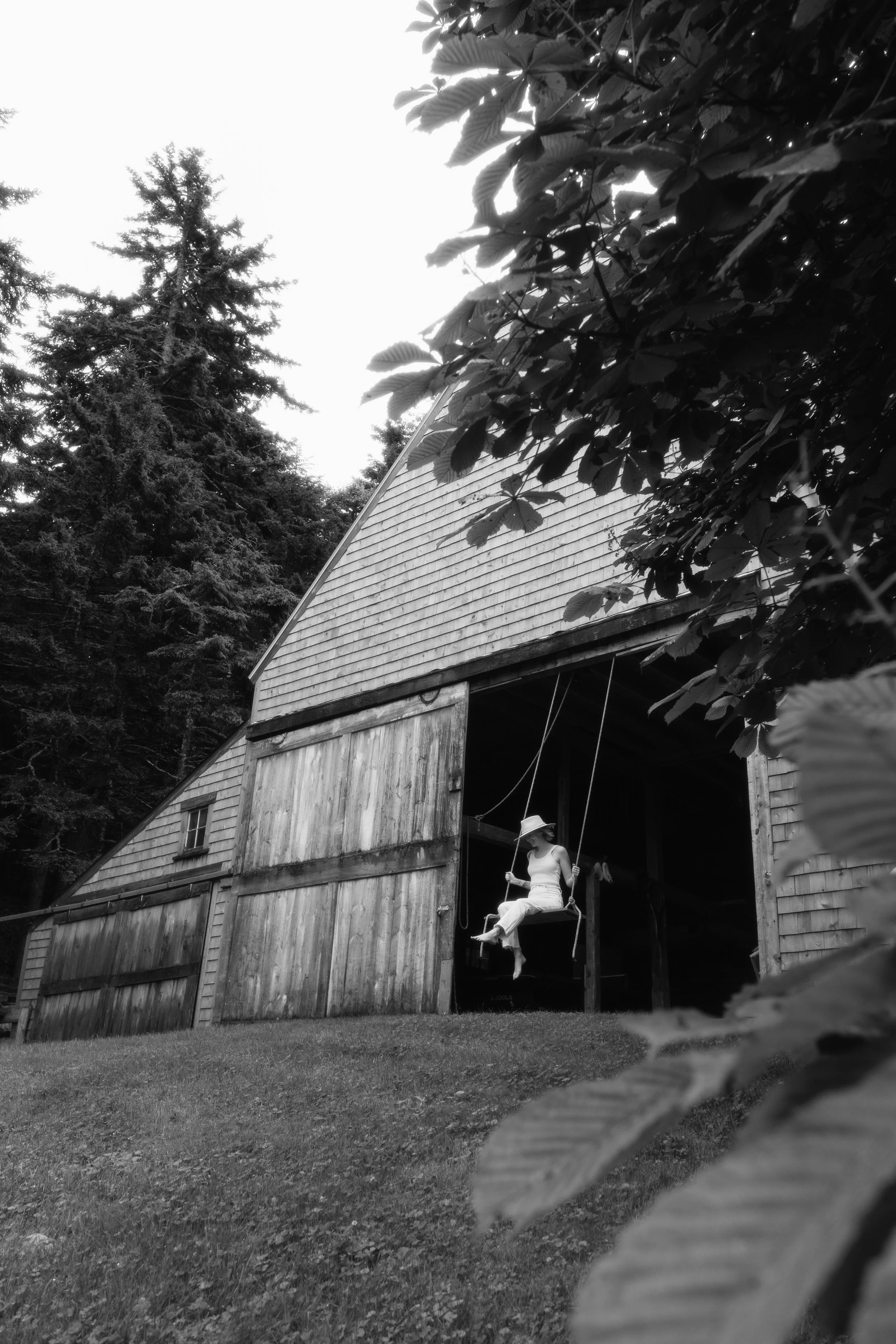 Exterior_ThreeSistersFarm_FriendshipME_PeteCurialle_8761-2.jpg