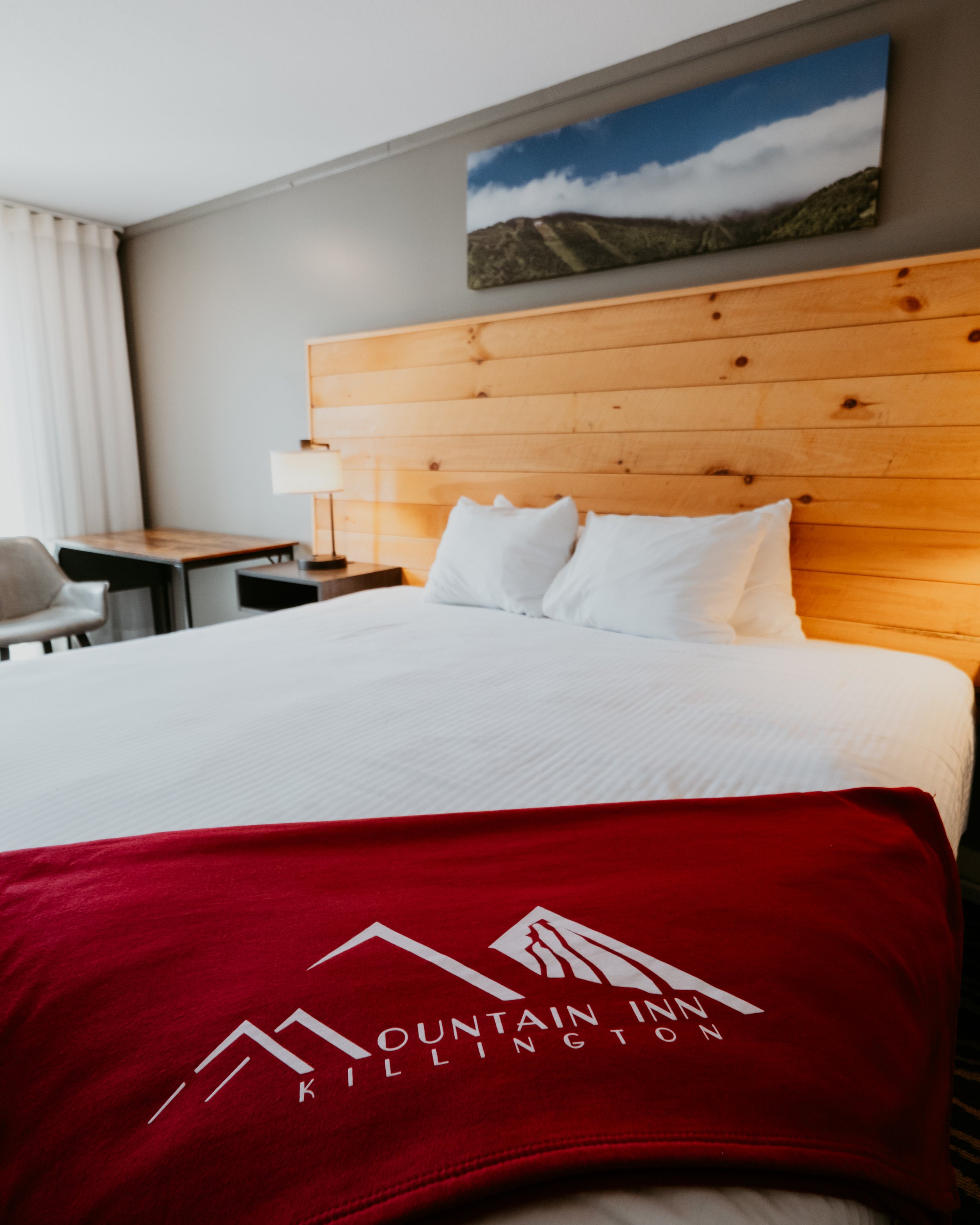 Interior_MountainInn_KillingtonVT_PeteCurialle_9418.jpg