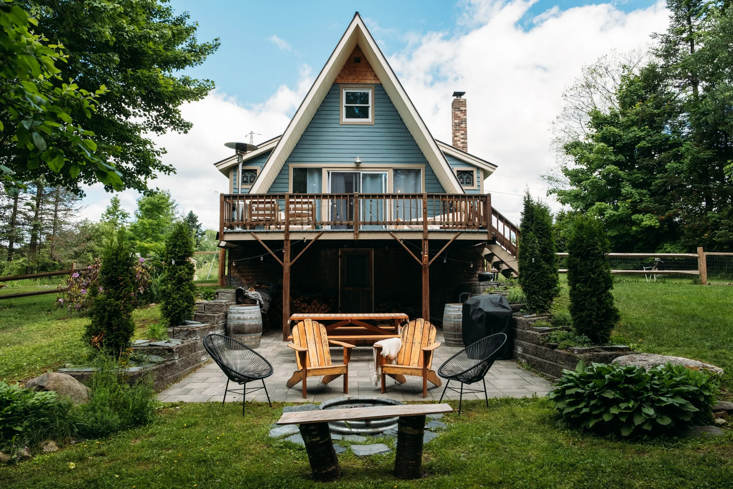 Exterior_KingdomAFrame_BurkeVT_PeteCurialle_8954 (1).jpg