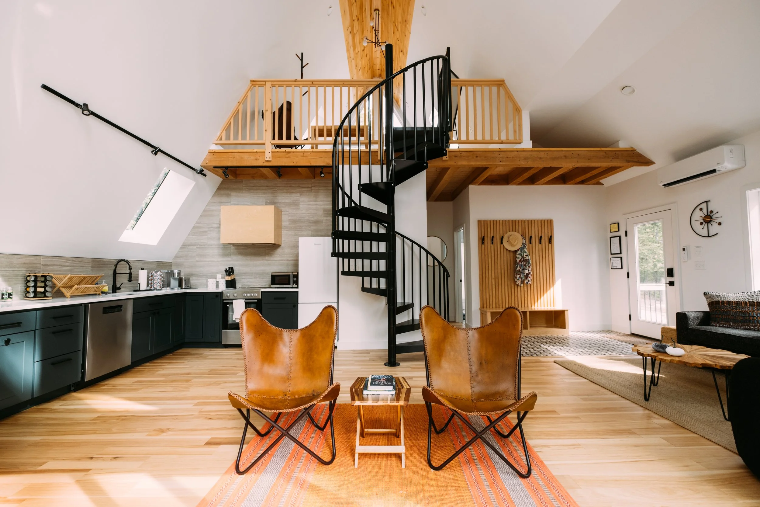 Interior_FreeportAFrame_PeteCurialle_0207.jpg